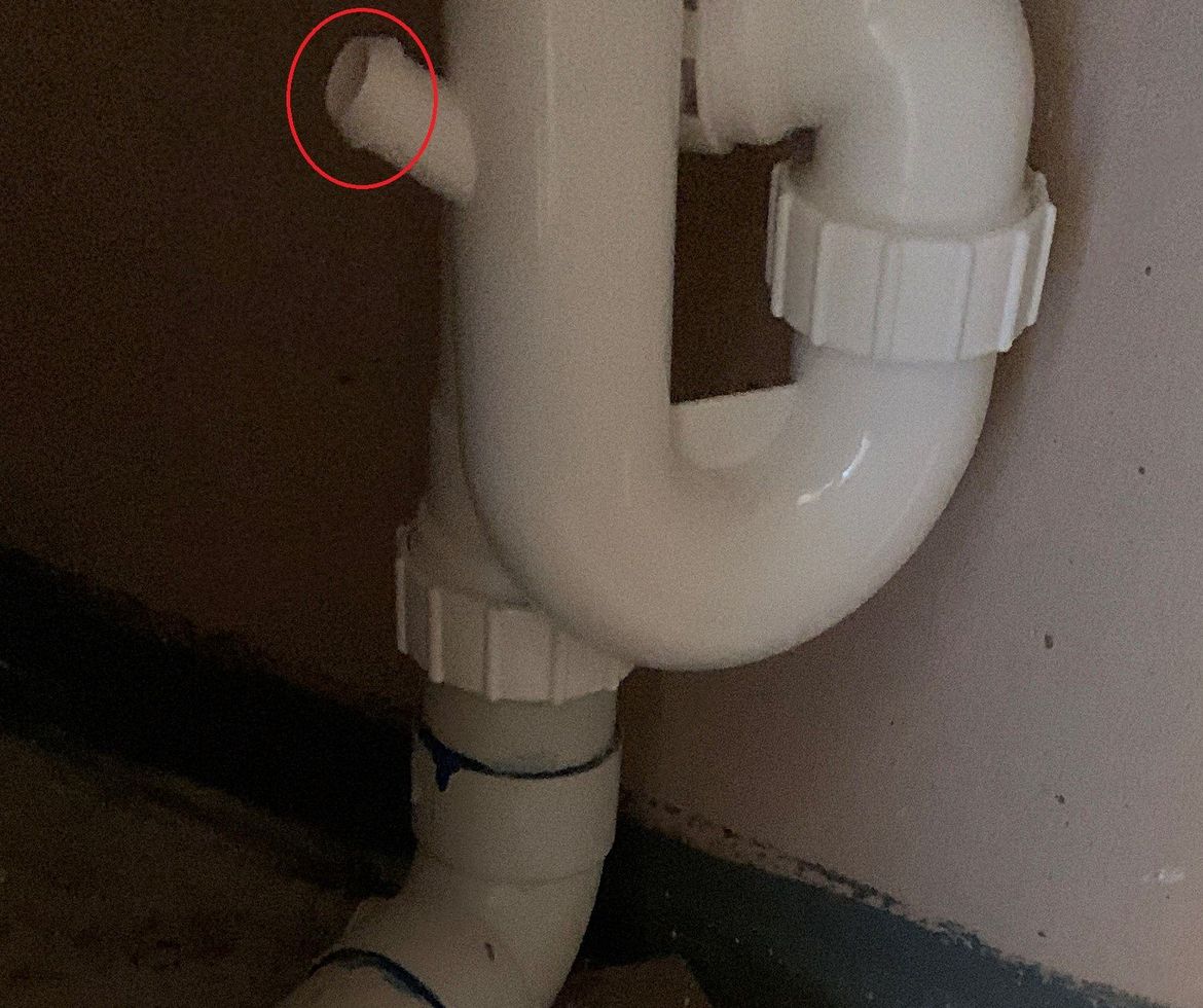 Missing a ring at the red circle to connect washing machine to pipes