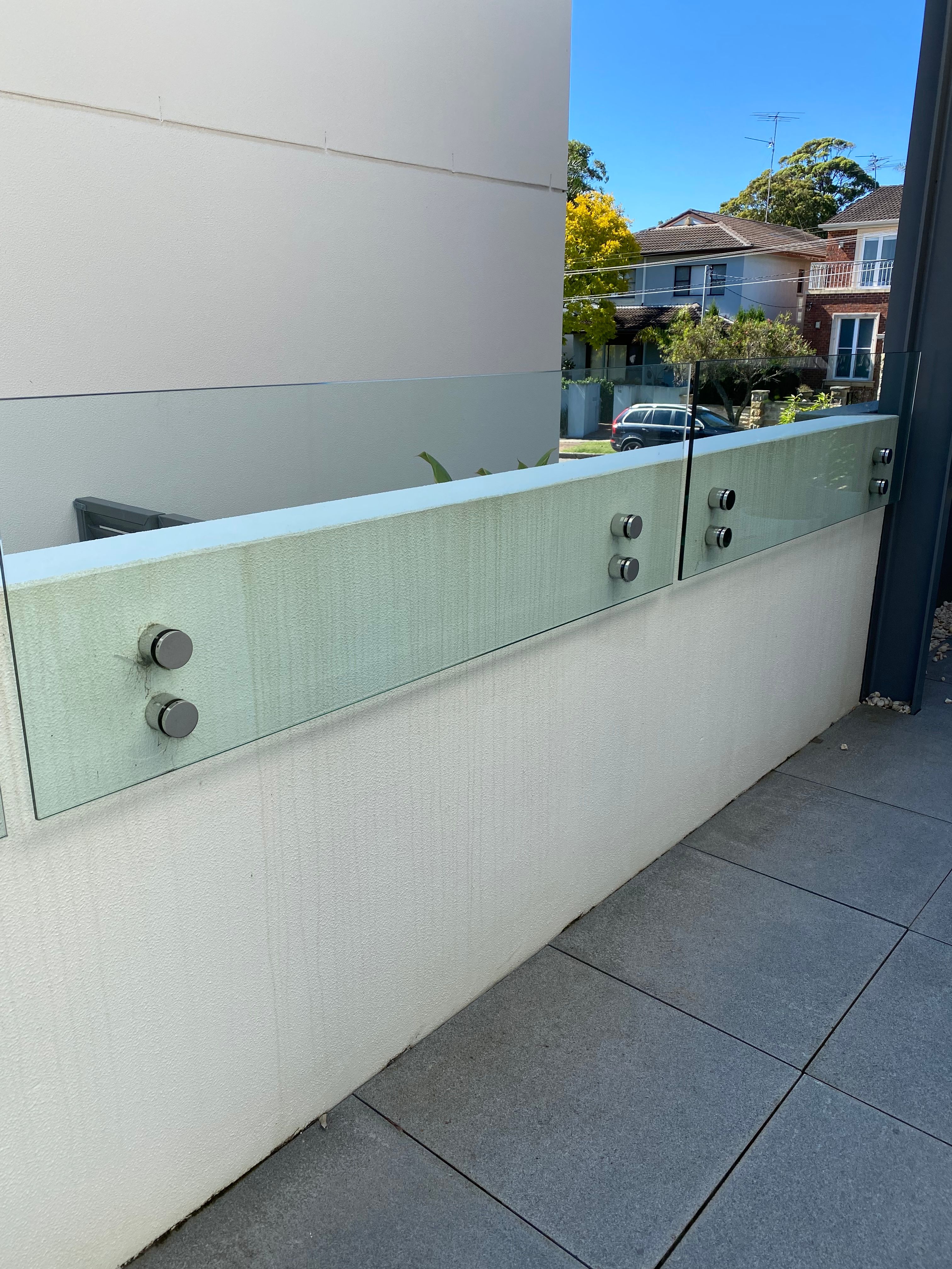 Solved How to remove balustrade glass panels? Bunnings community