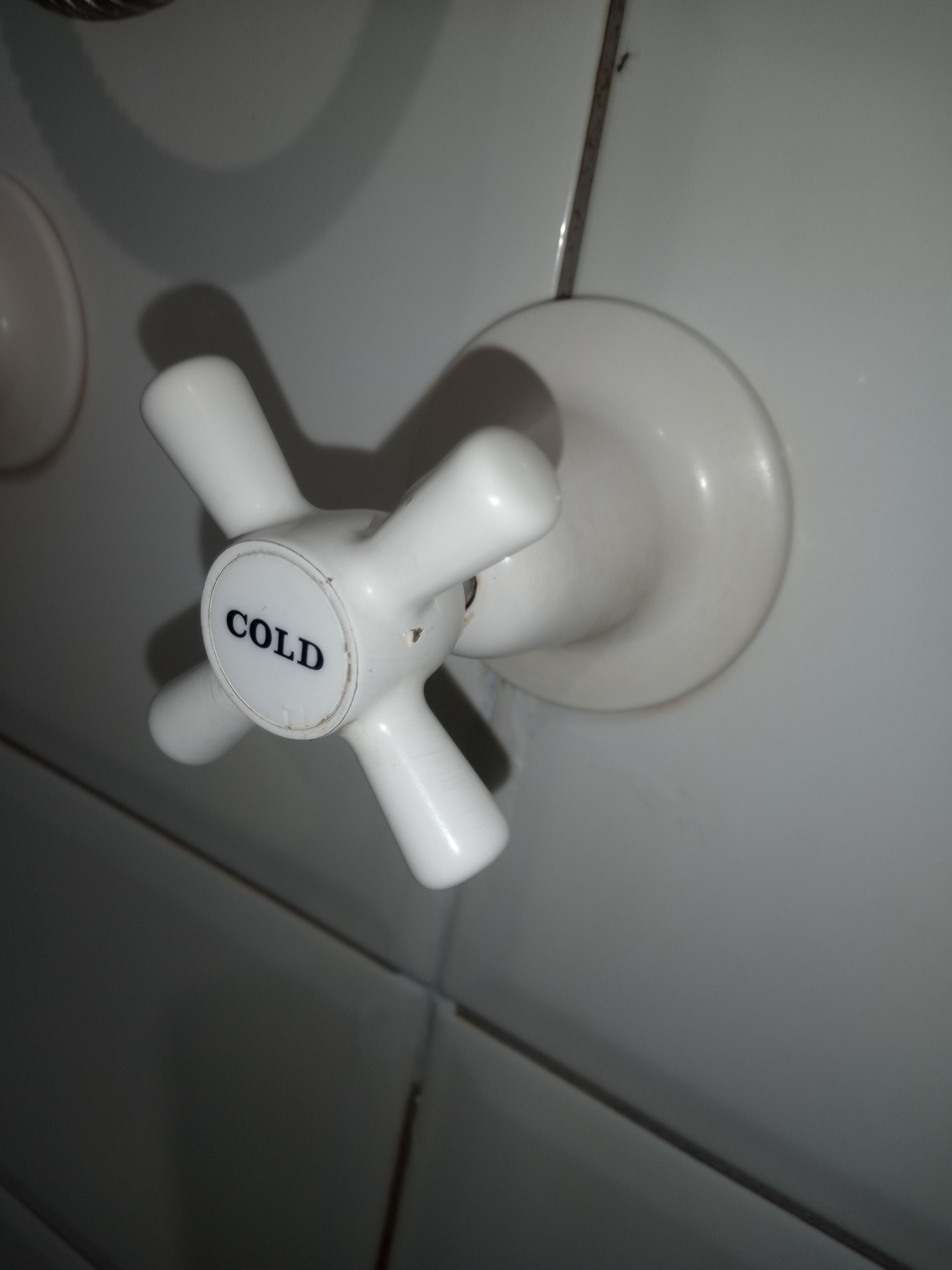 How to remove these tap heads? Bunnings community