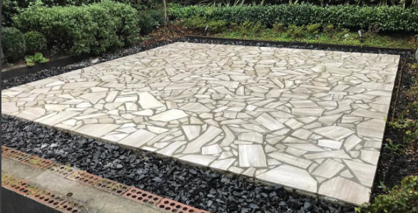 ElissaC crazy paving.png