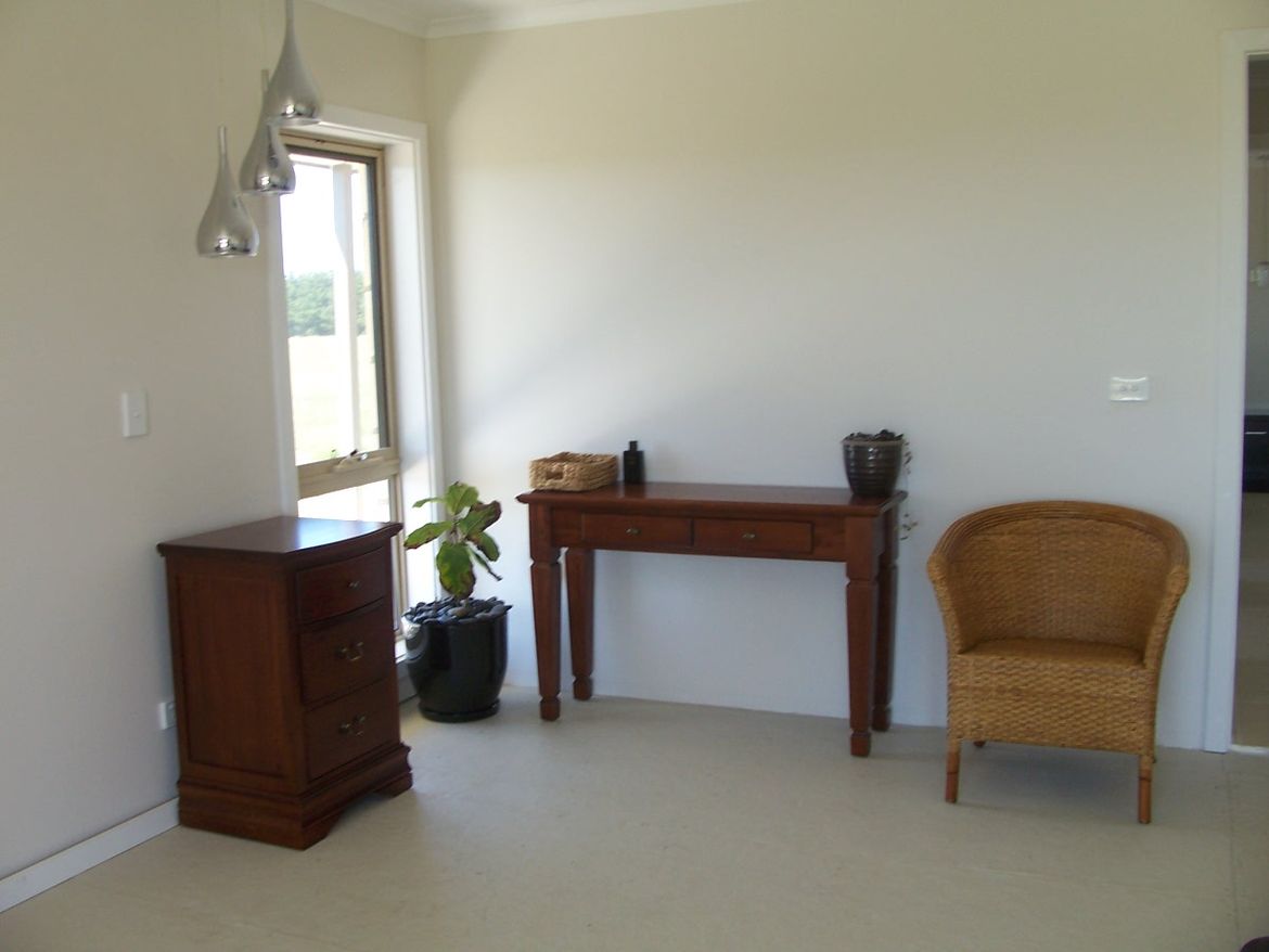 Bed 1 with some furniture.JPG