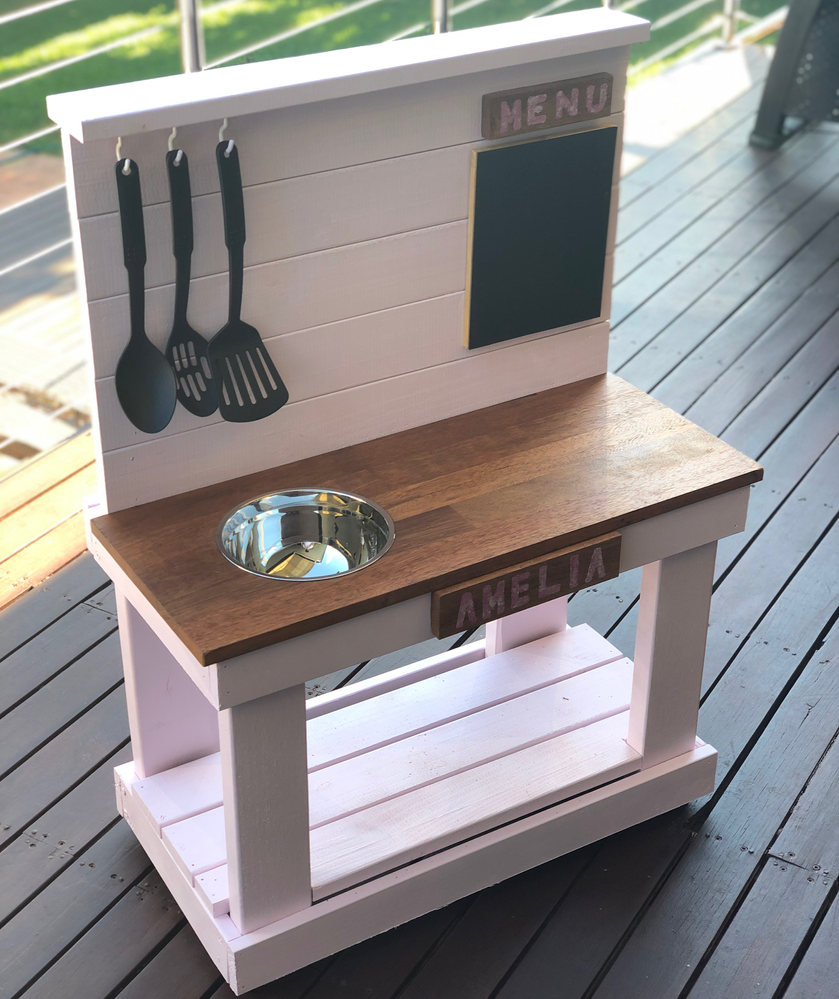 Noah mud kitchen.png