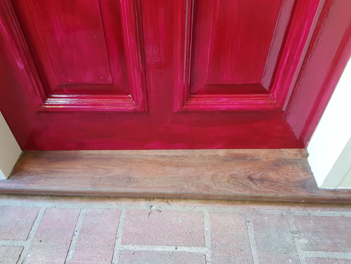 Front door threshold
