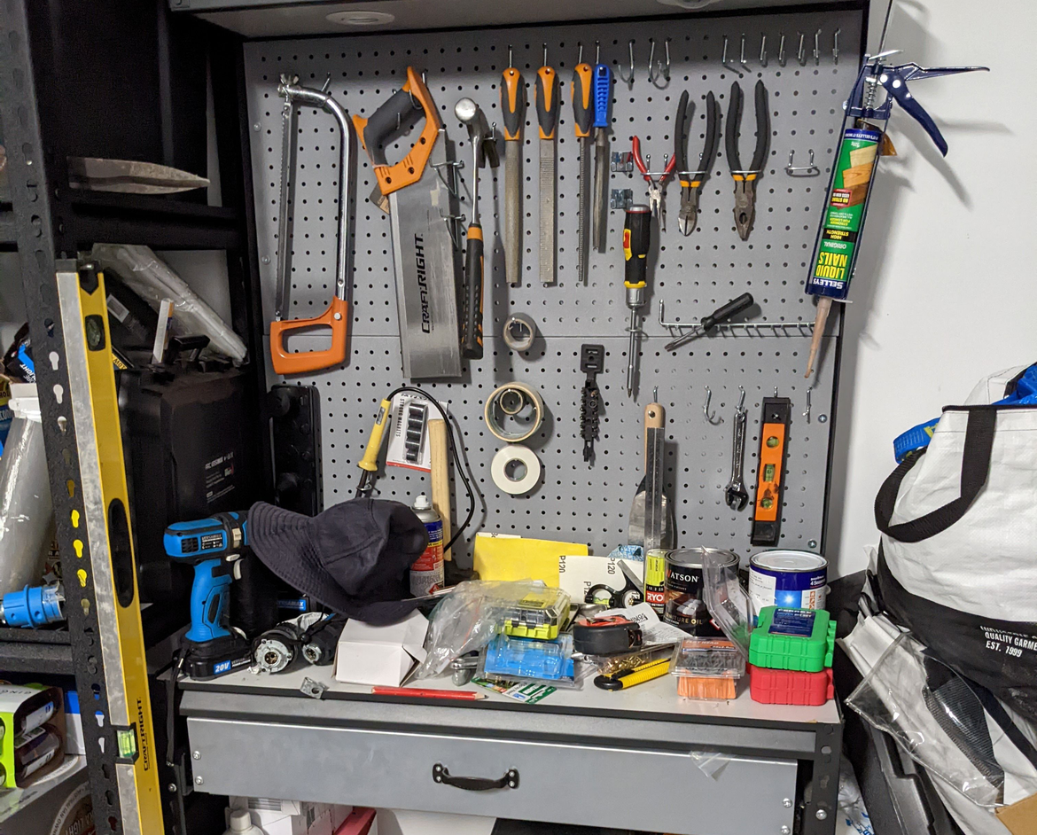 Adrianno mobile workbench.png