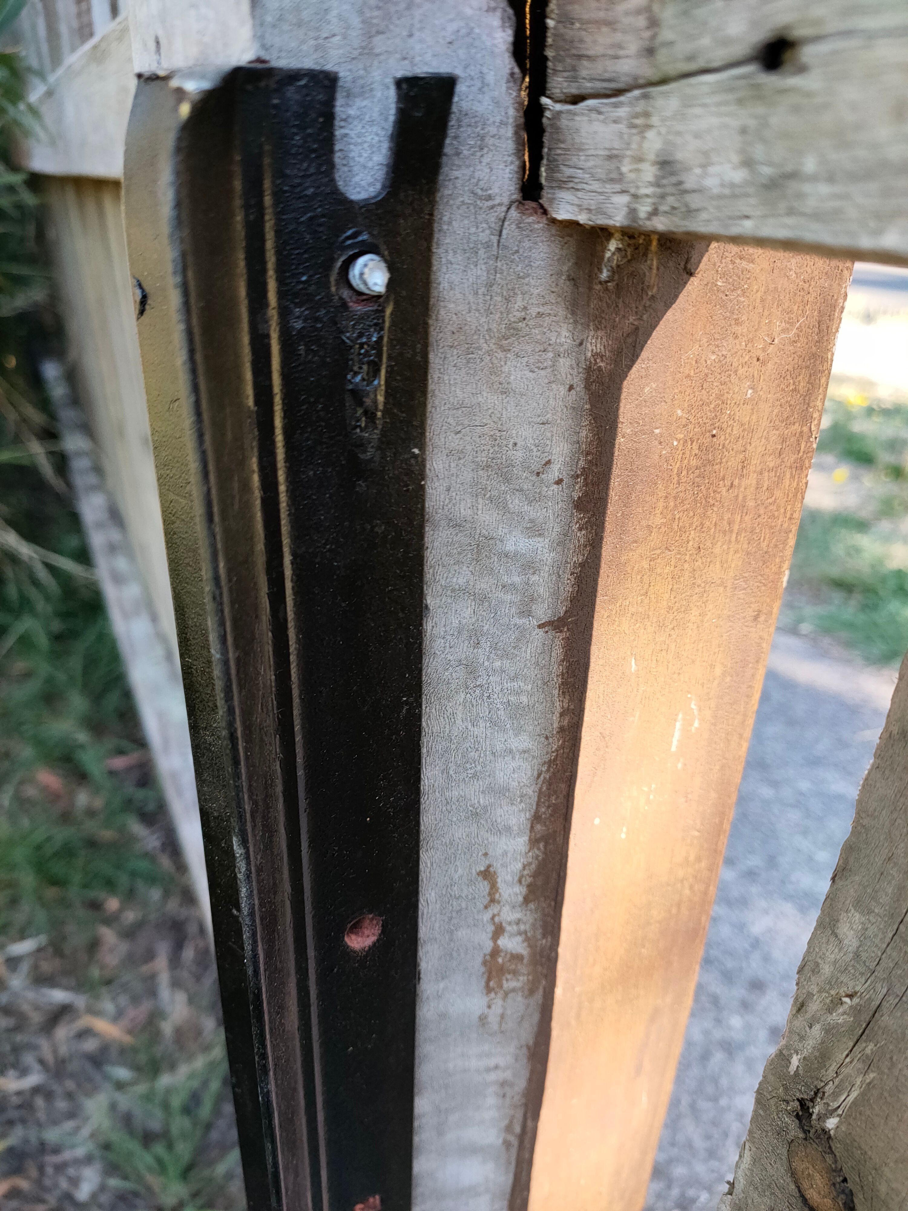 How to repair a rotting fence post? Bunnings community