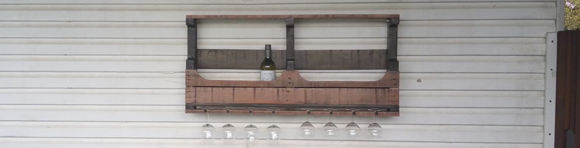 Pallet wine rack.jpg