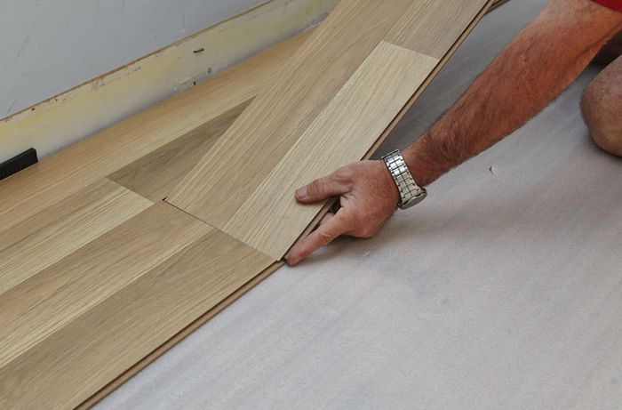 LayLaminateFlooring_12.jpeg