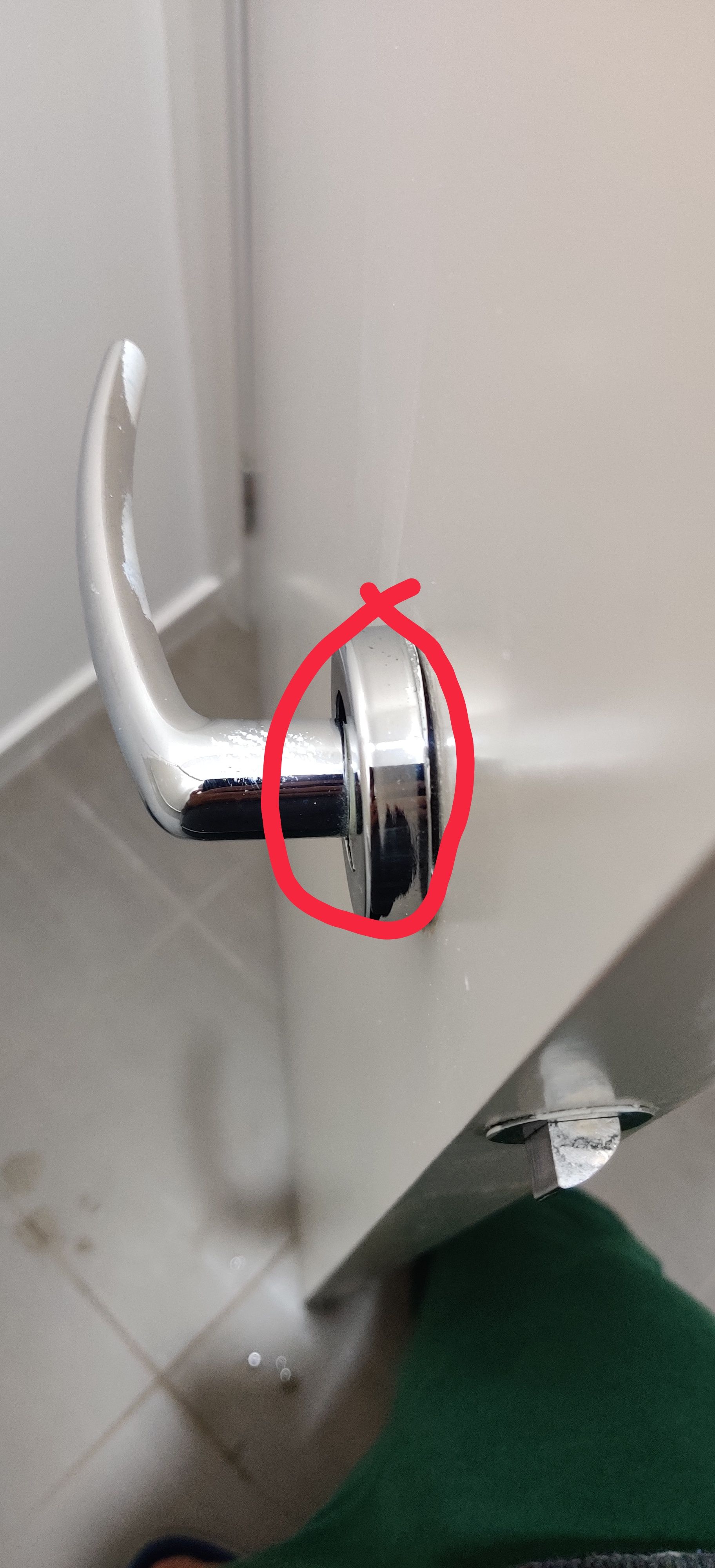 How to fix and tighten door handle? Bunnings community