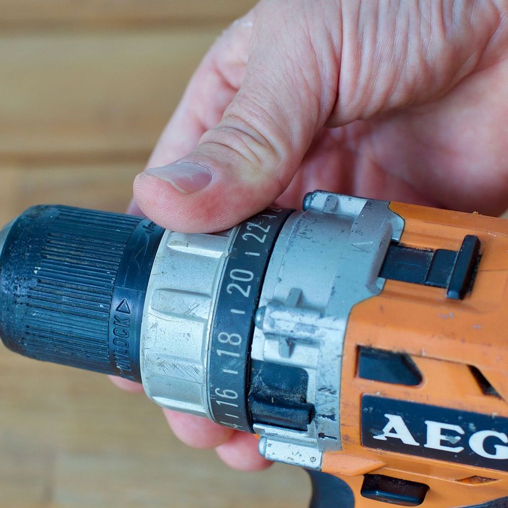 Adjust the clutch on your drill-driver