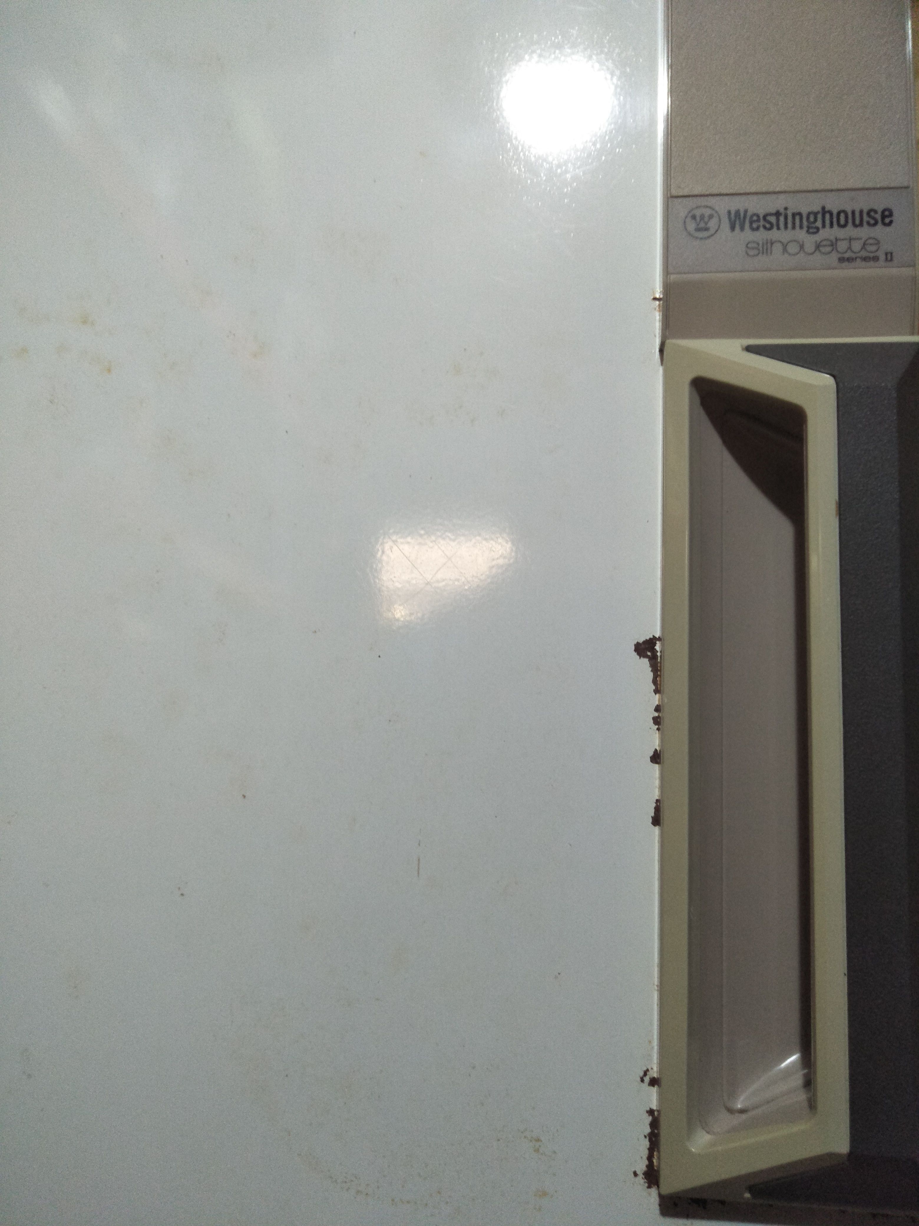 How do I paint a white rusty fridge? Bunnings community