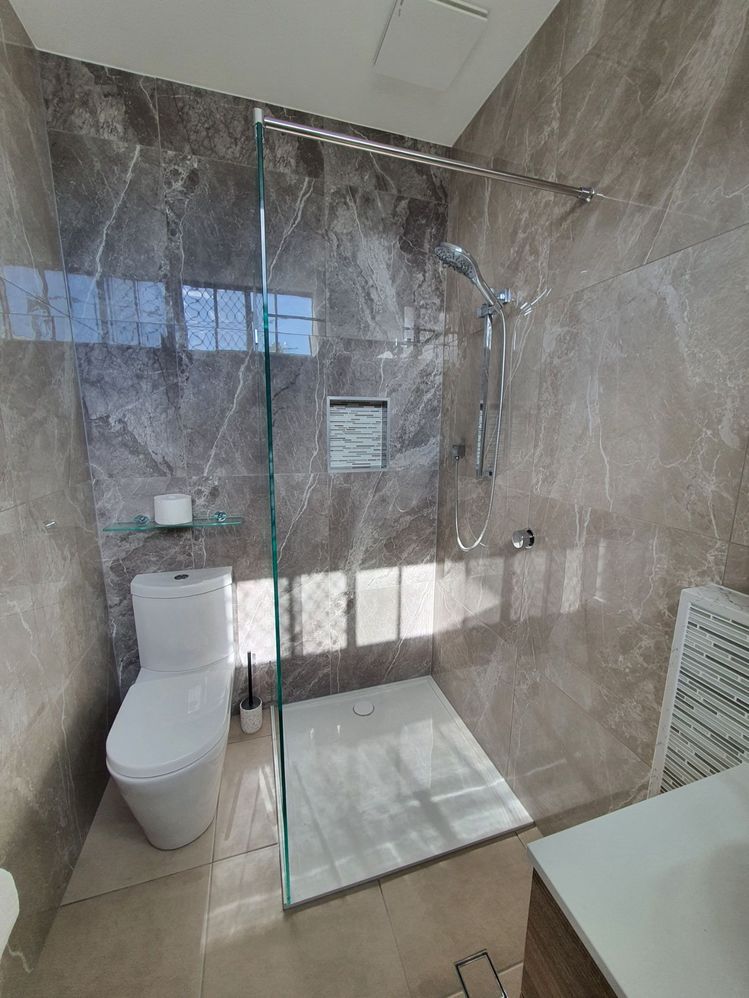 New ensuite revealed ... looks like it came out of an hotel !