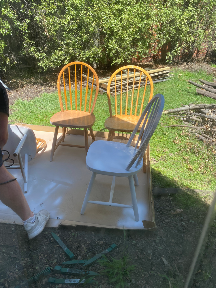 Painting the chairs: Primer coat with Zinsser undercoat primer sealer and stain blocker then spray painted enamel paint