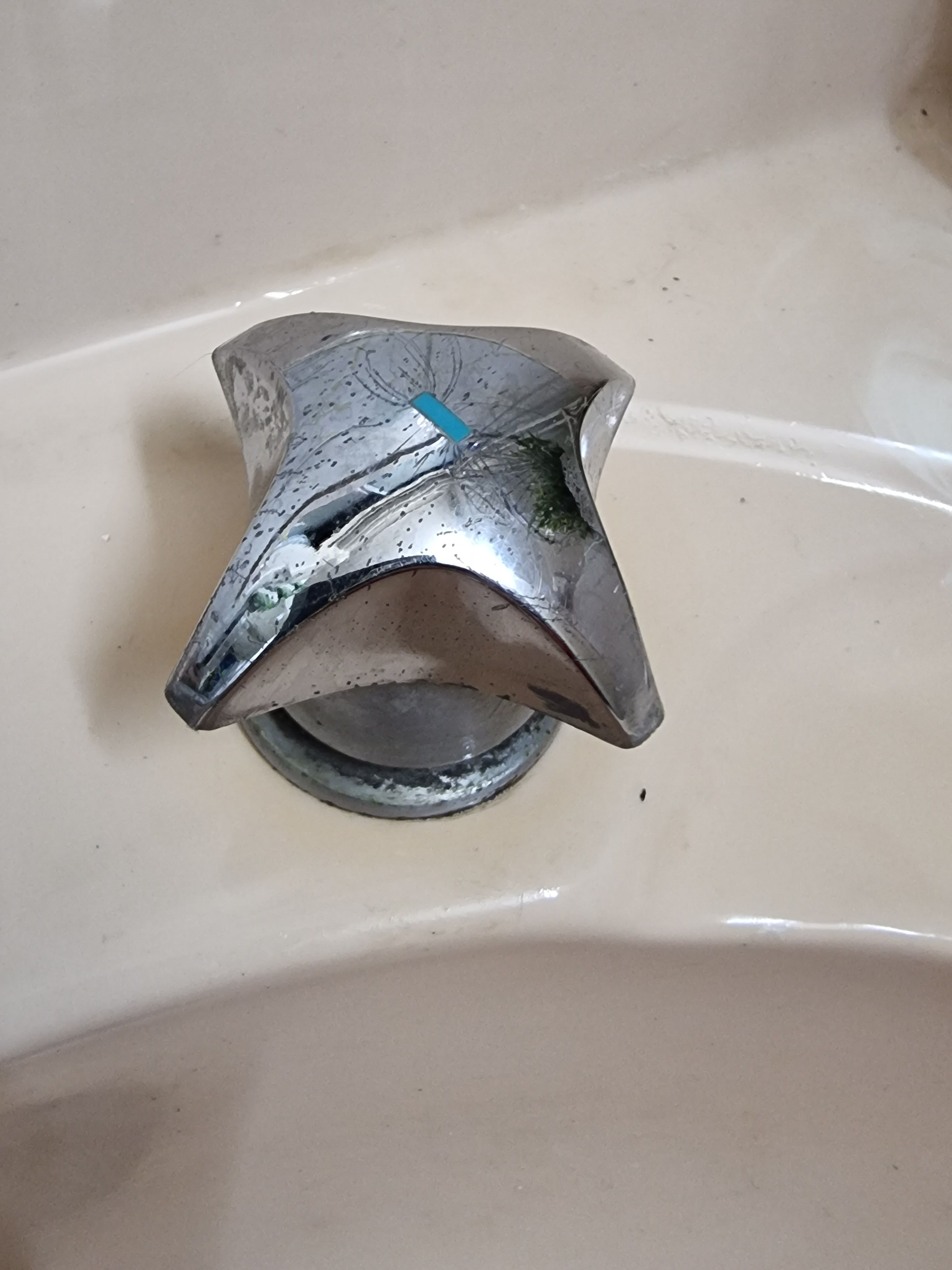 How do I remove this tap head? Bunnings community