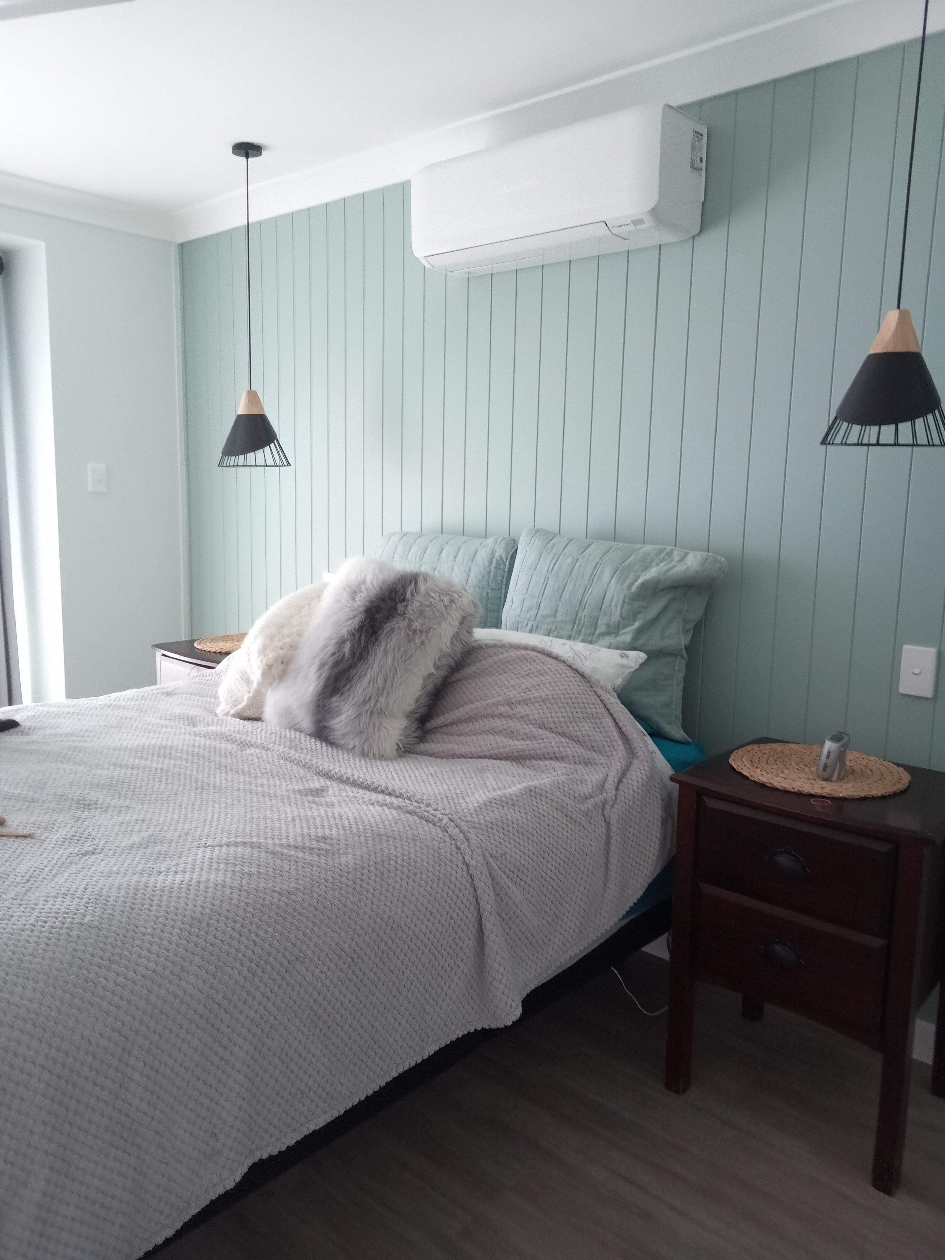 Solved Bedroom paint makover with feature wall Bunnings