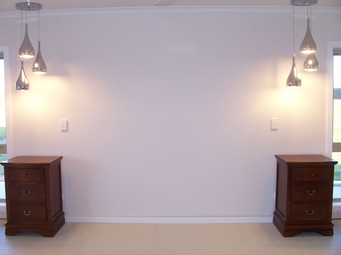 Bed 1 - Pendants on.JPG