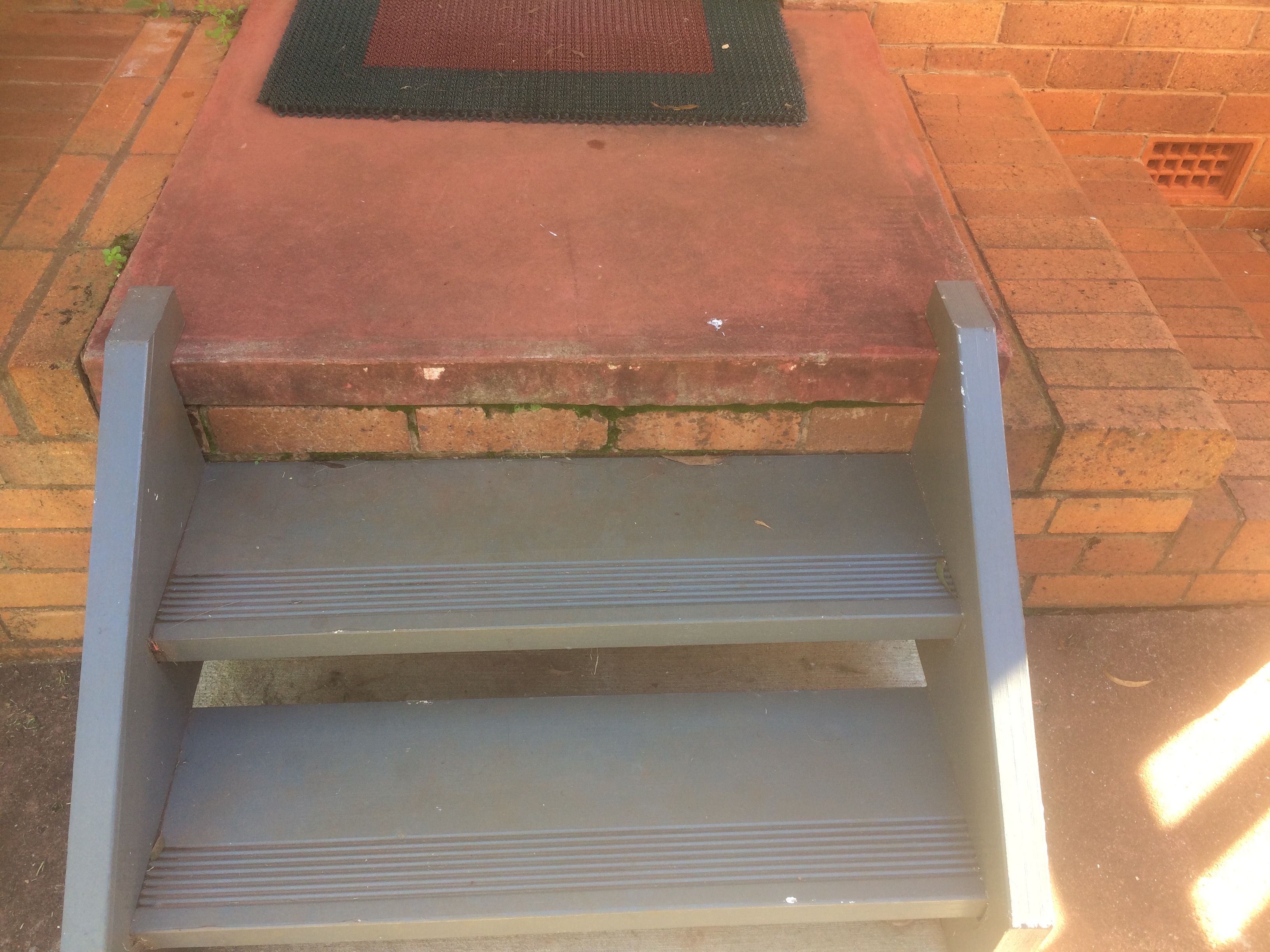 How do I make a hand rail for back steps... Bunnings community