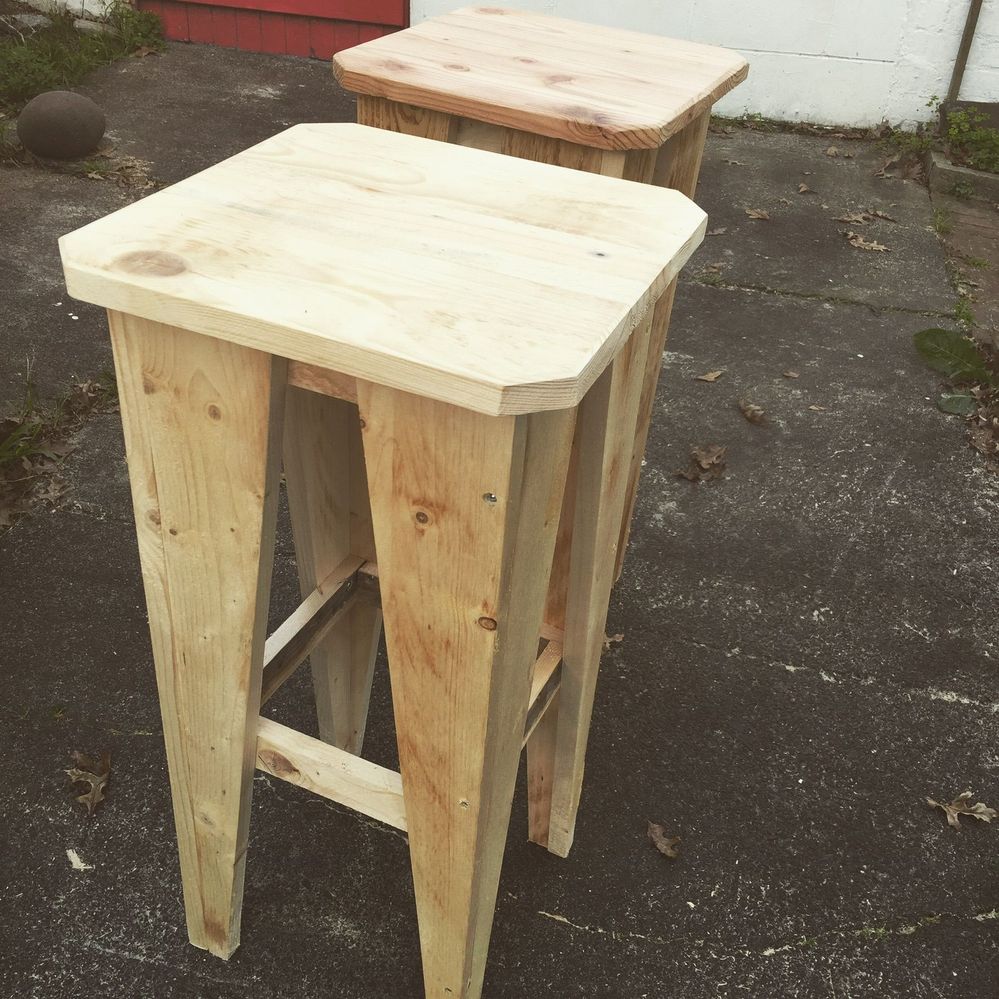 Recycled Pallet Bar Stools