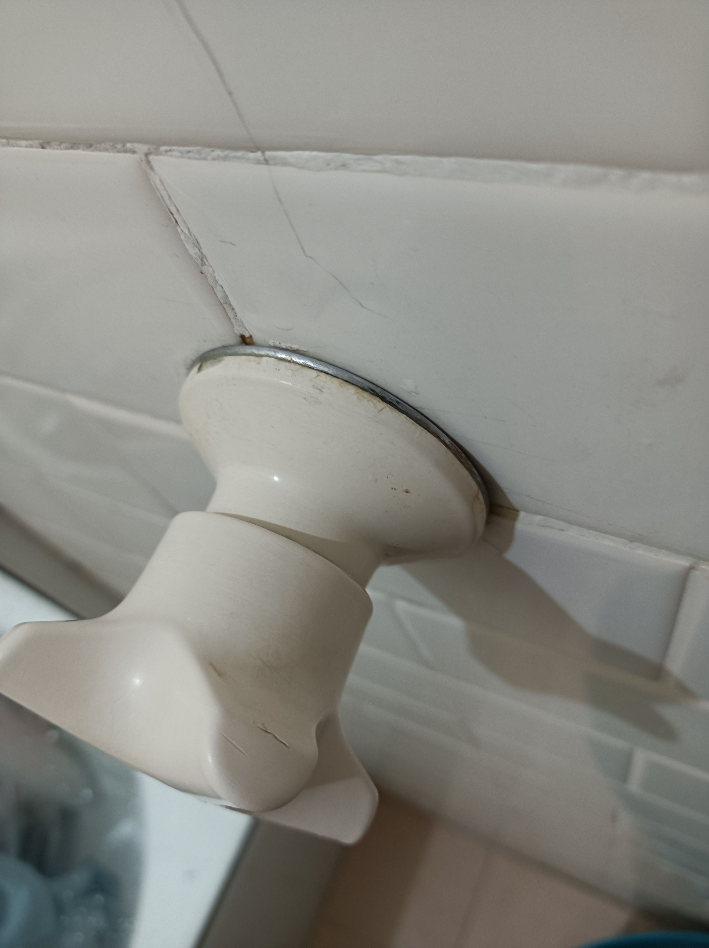 Solved How to remove old type wall tap assembly... Bunnings