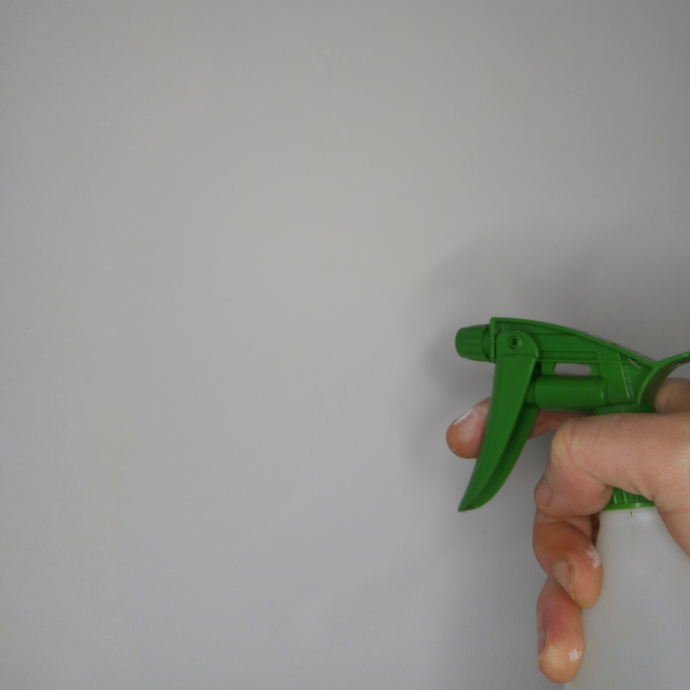 8.1 Applying pre-paint mould treatment.png