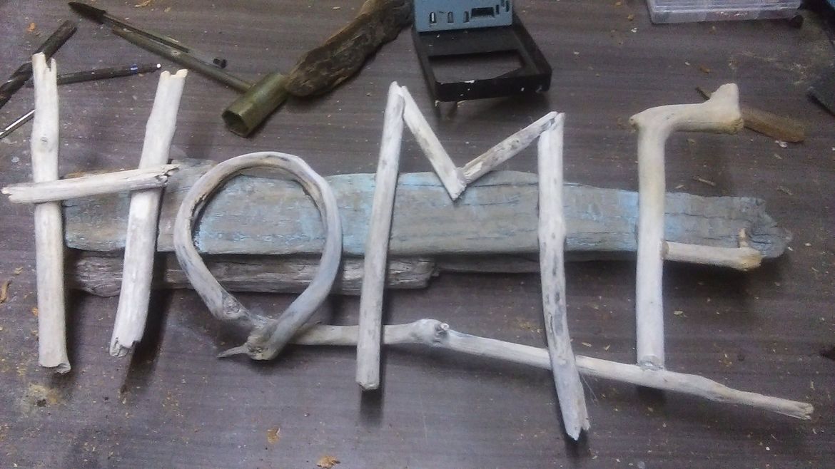 Driftwood "HOME" wall hanging. Bunnings community