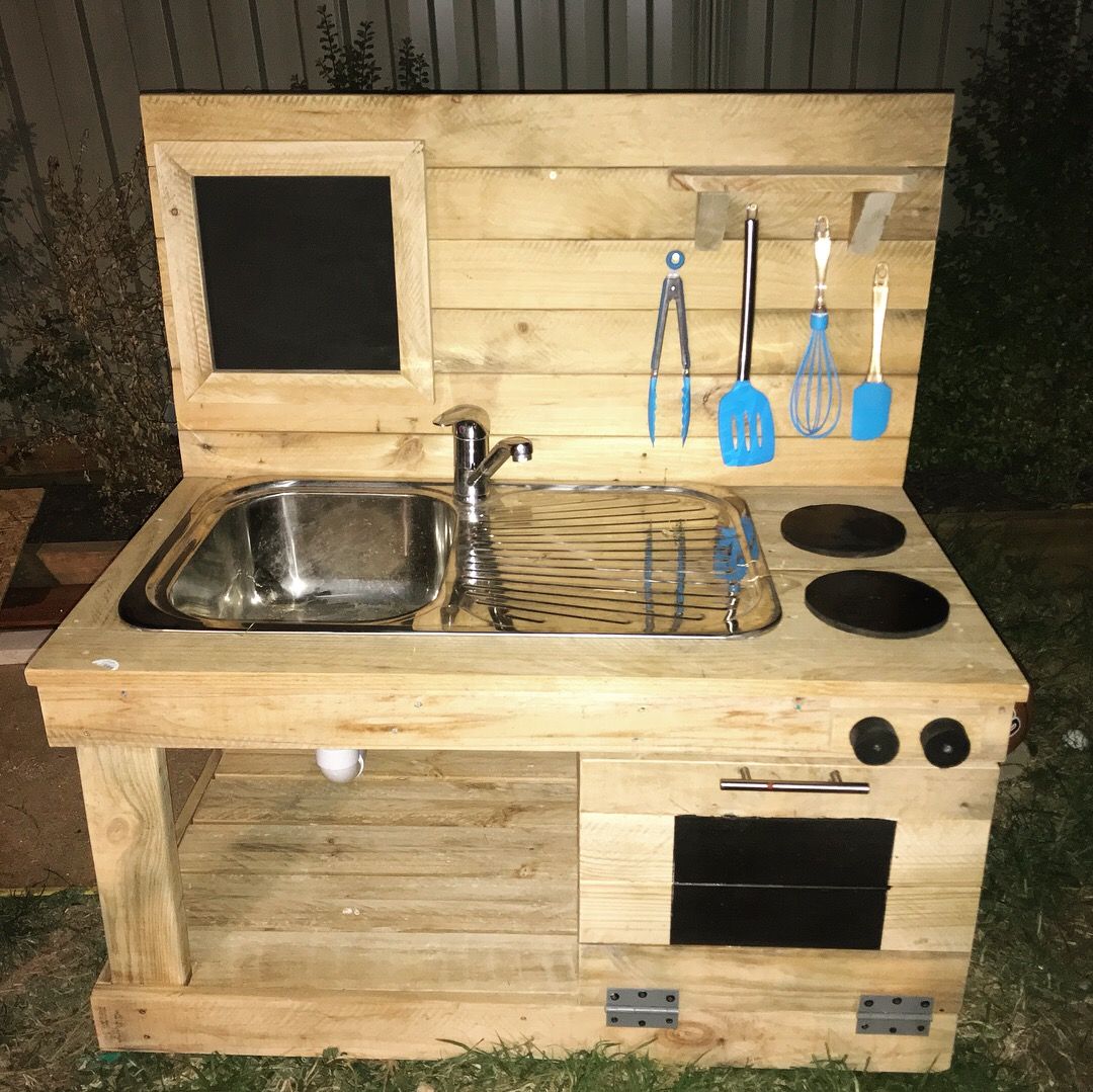 Recycled pallet mud kitchen Bunnings community