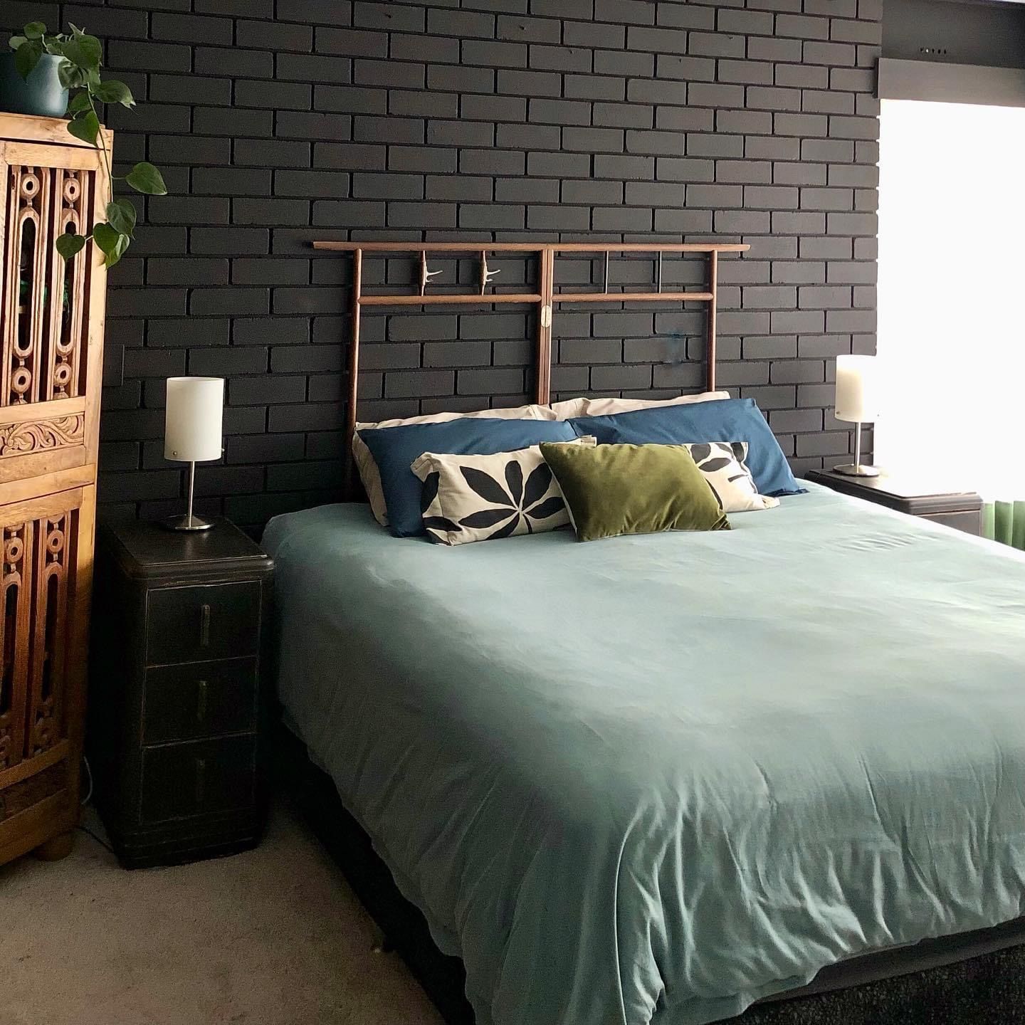 Painting bedroom black Bunnings community