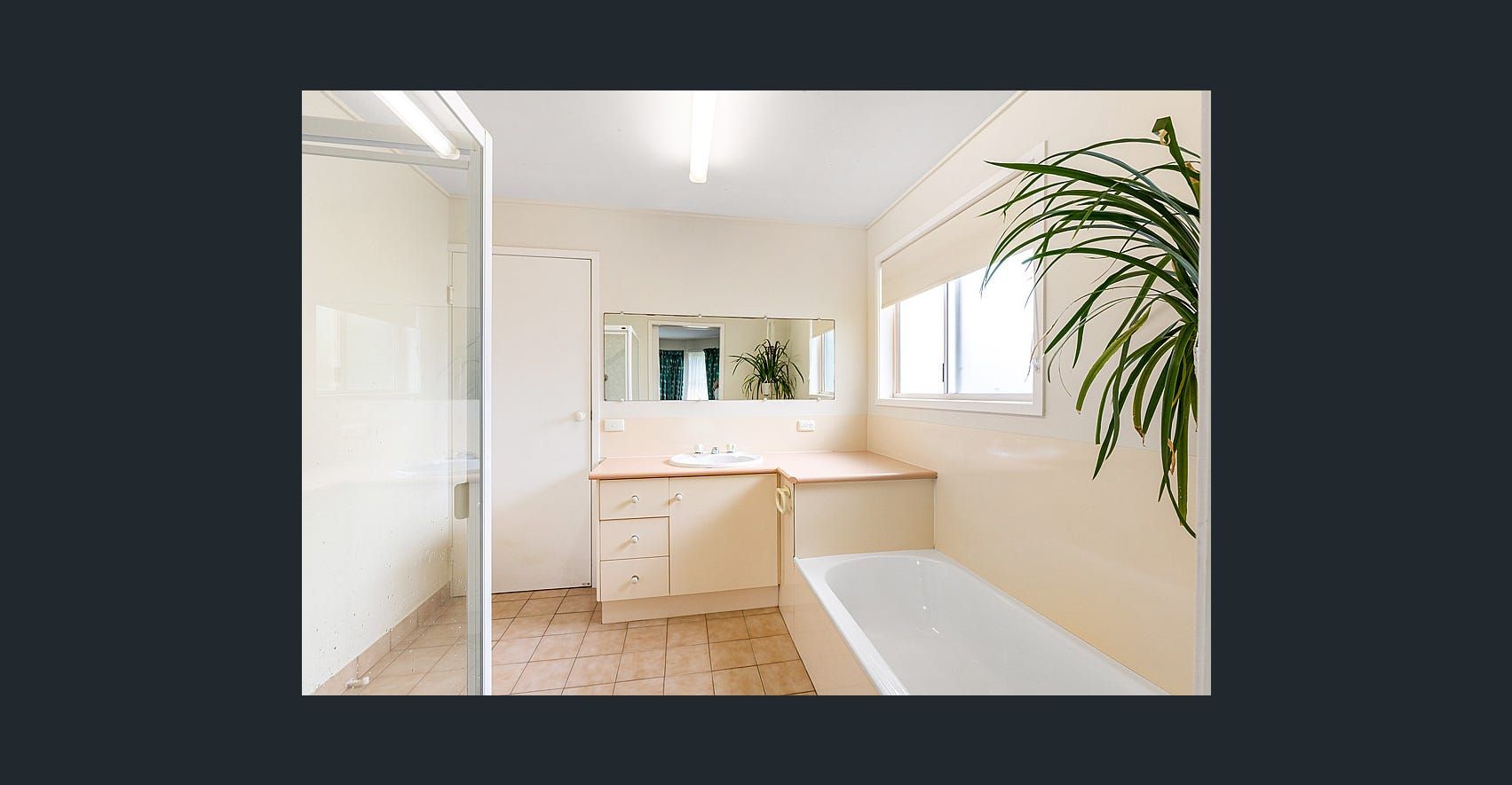 Cost effective refresh of tired bathroom Bunnings community