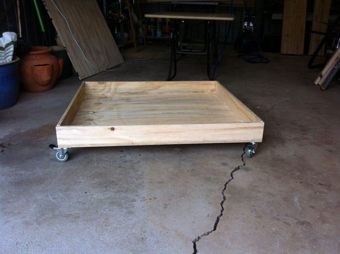 A nice base/shelf, with some castors.