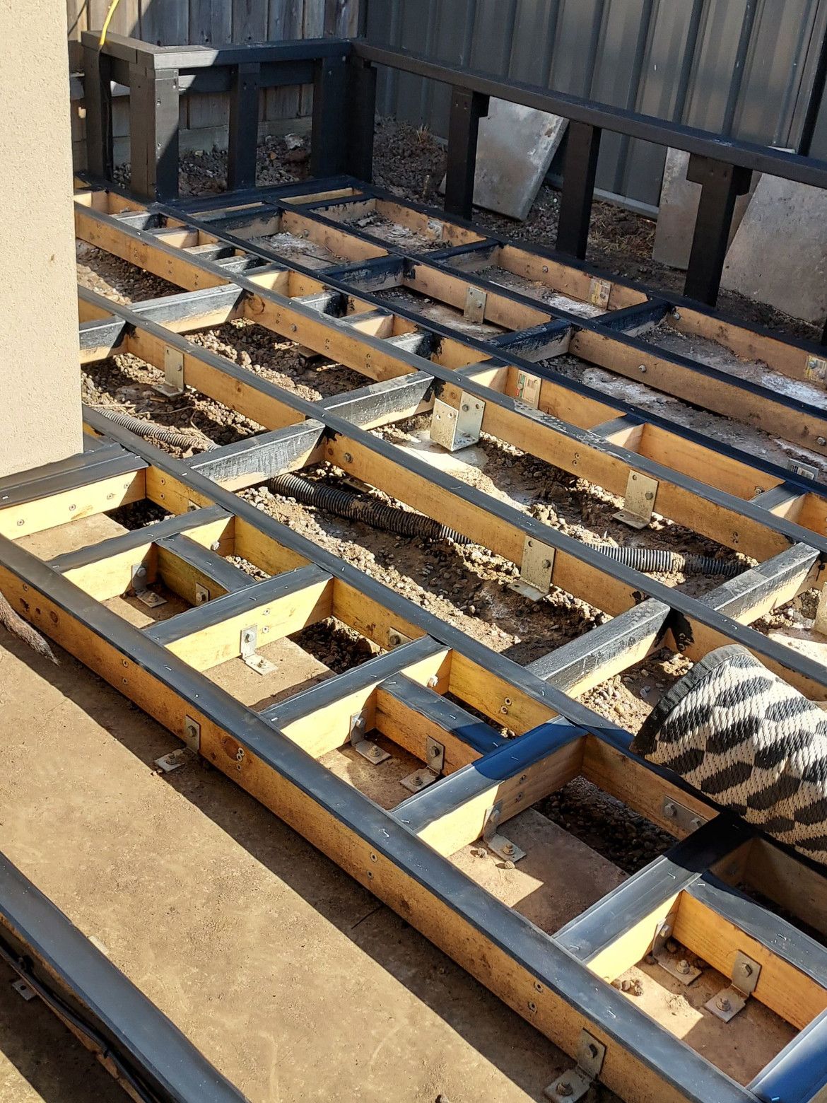 Lowlevel Merbau deck over concrete and Bunnings community