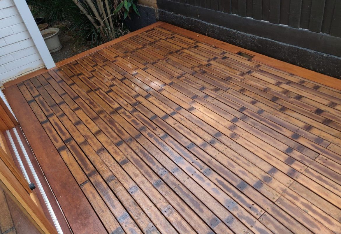 reclaimed-timber-deck.jpg