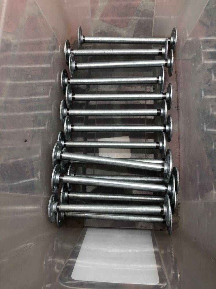 shelf supports coming together