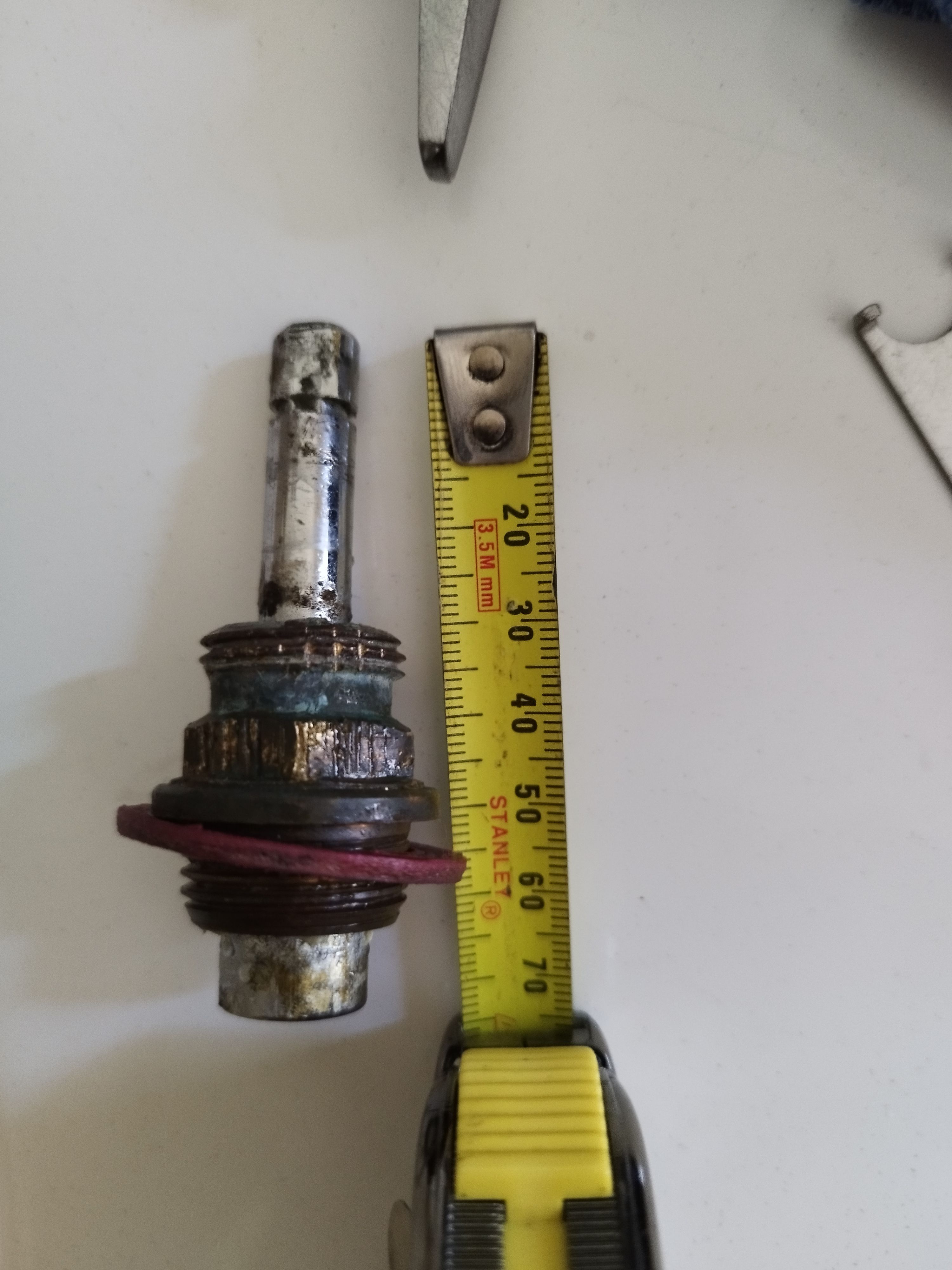 How to replace old basin spindles? Bunnings community