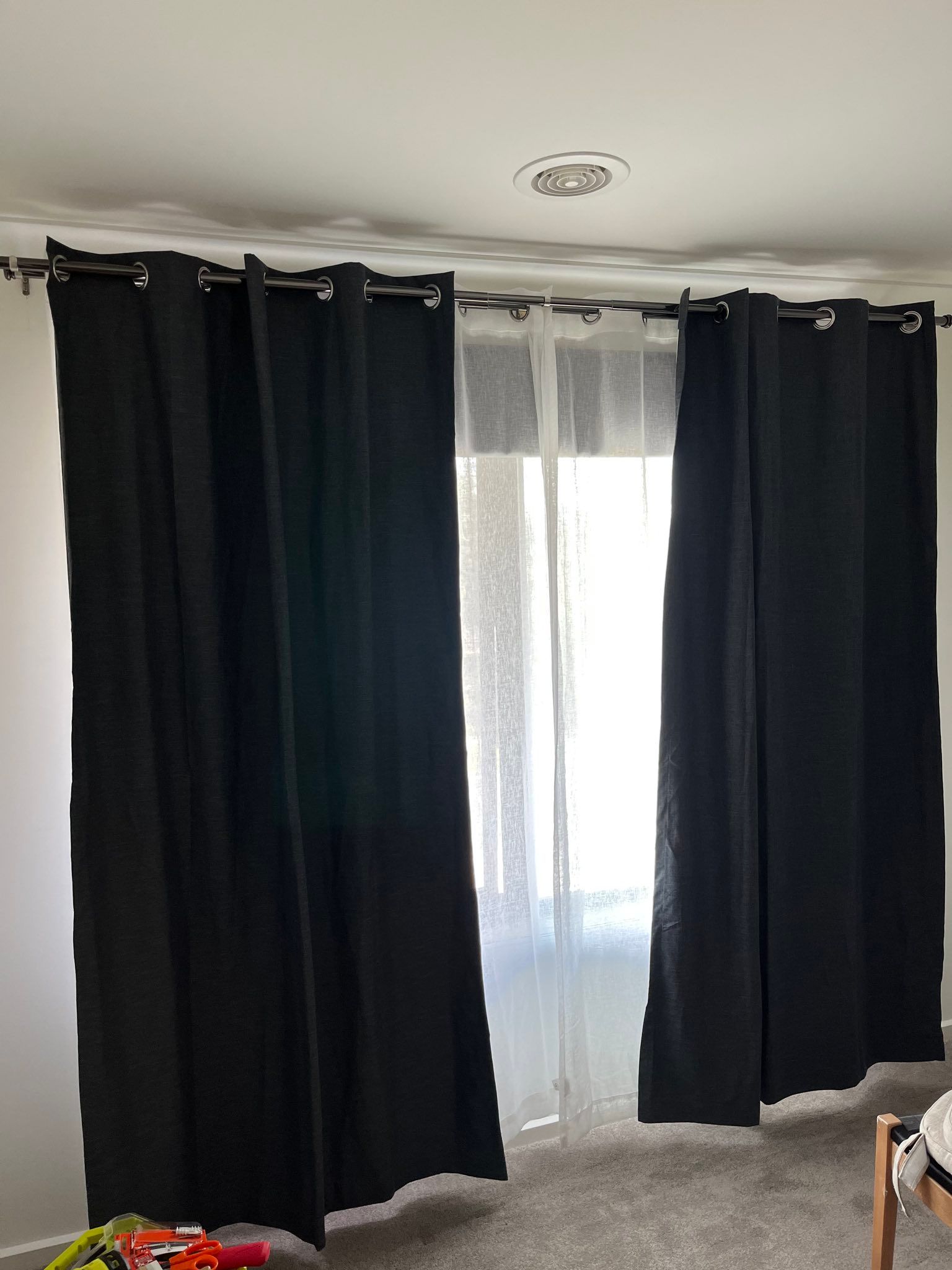 Solved How to install curtain brackets? Bunnings community