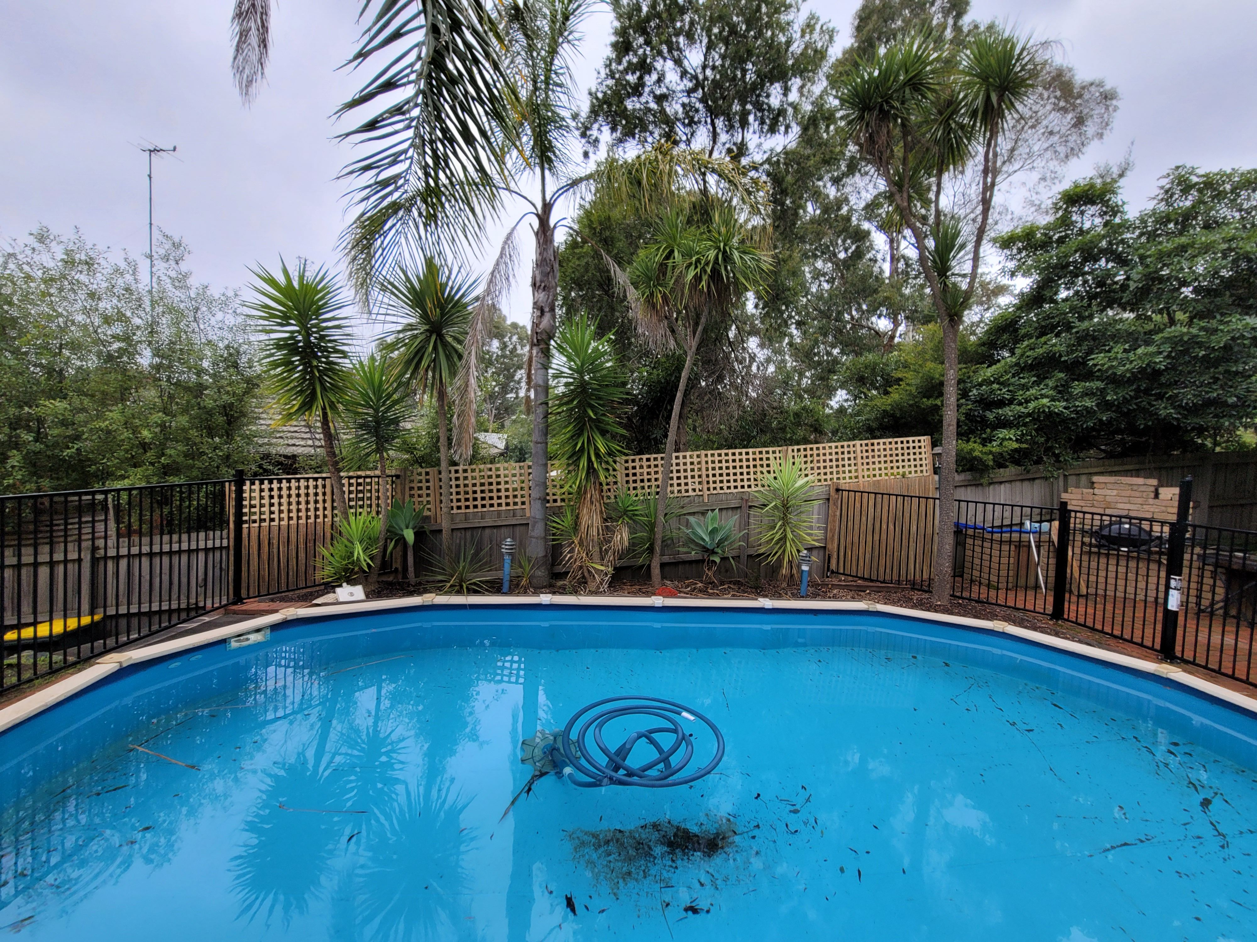 D.I.Y. swimming pool fencing Bunnings community