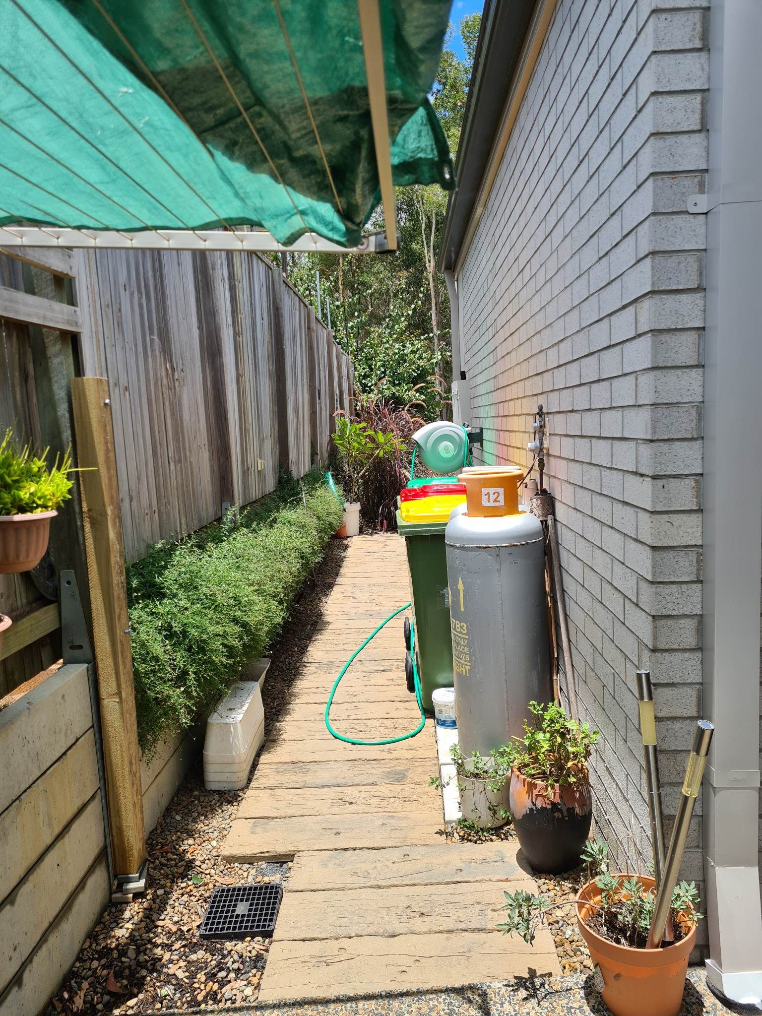 How to attach a post to a concrete retai... Bunnings community