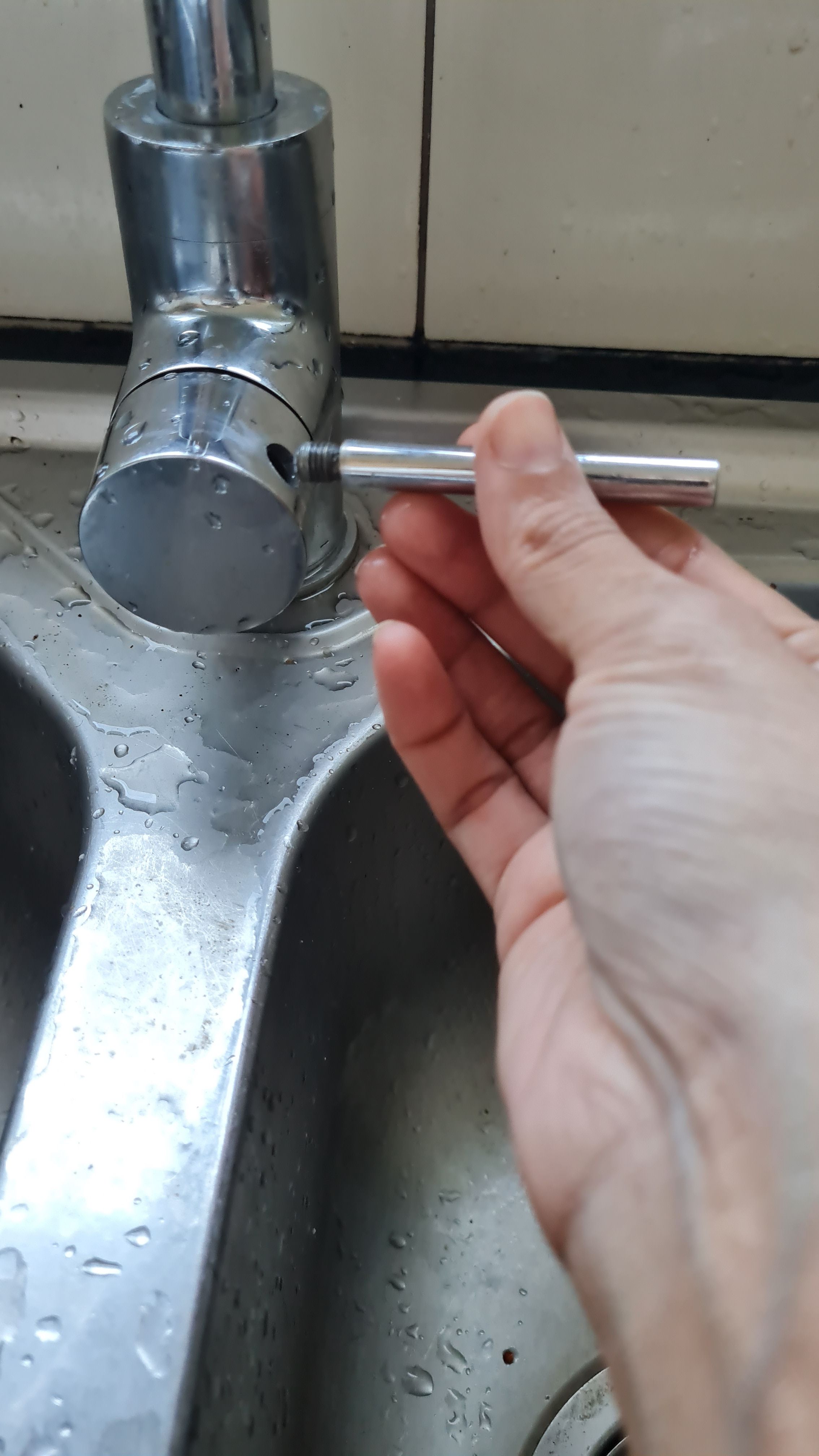 How to fix loose mixer tap arm? Bunnings community