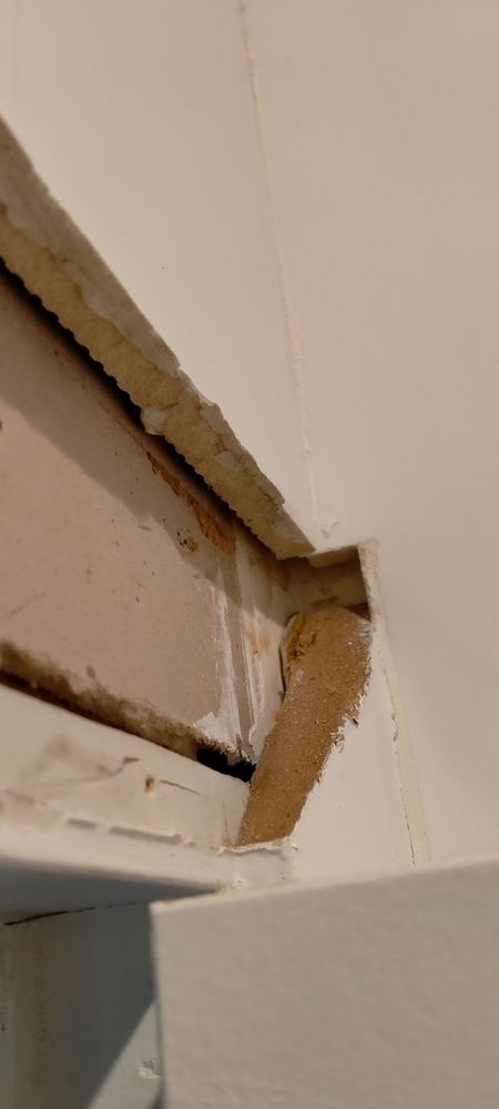 Top architrave