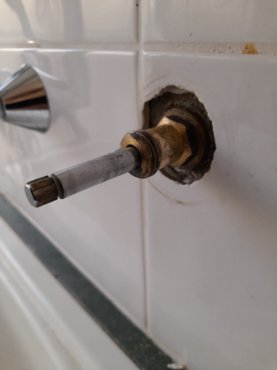 Solved How to remove leaking laundry tap handle... Bunnings