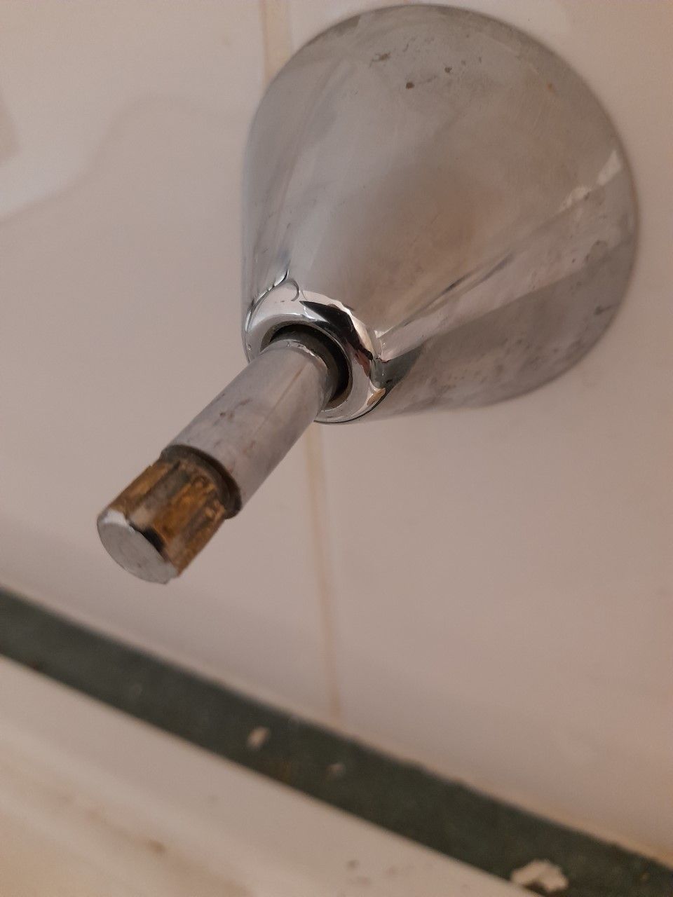 Solved How to remove leaking laundry tap handle... Bunnings