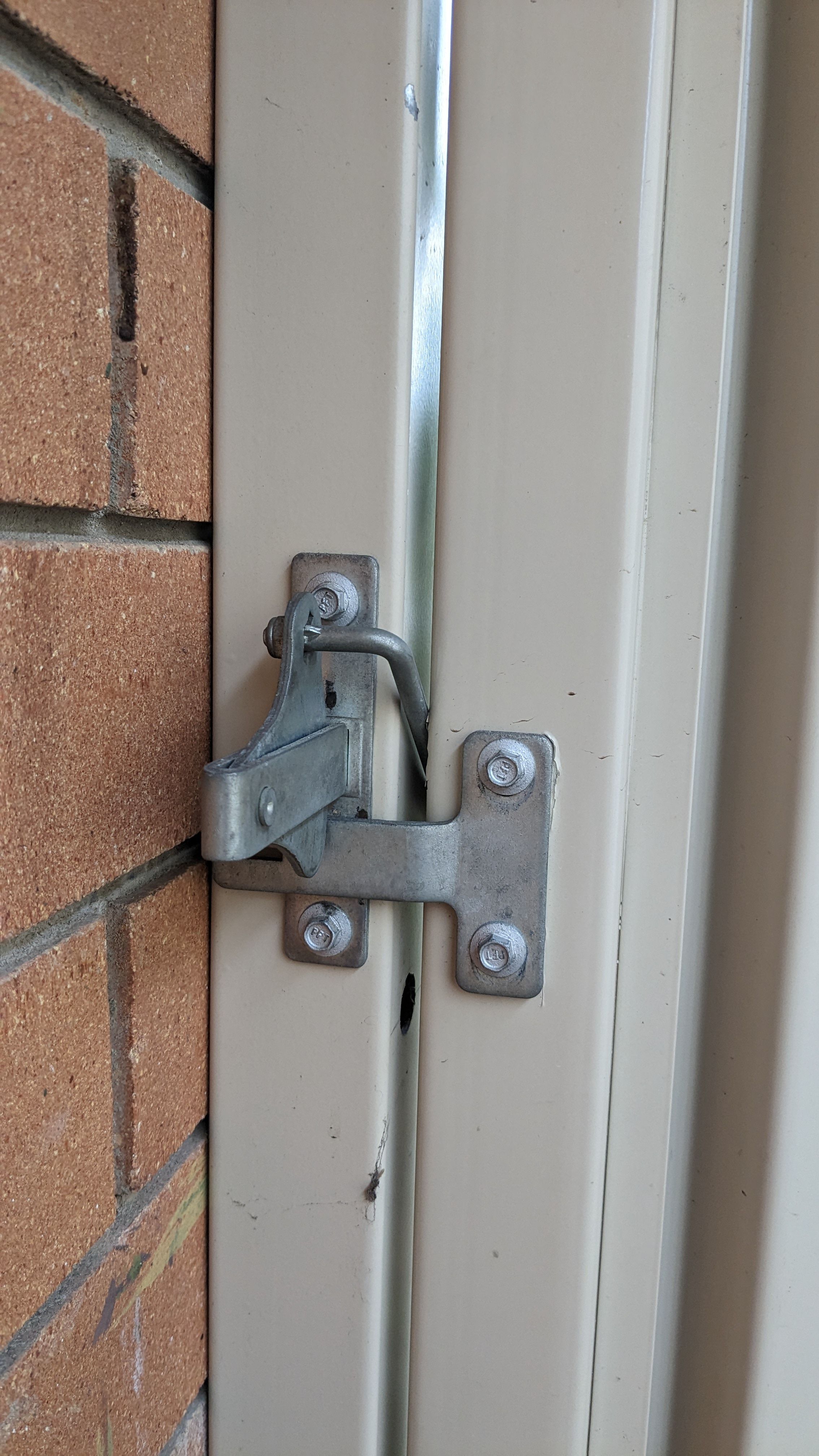 How to fix Colorbond gate that is hard t... Bunnings community