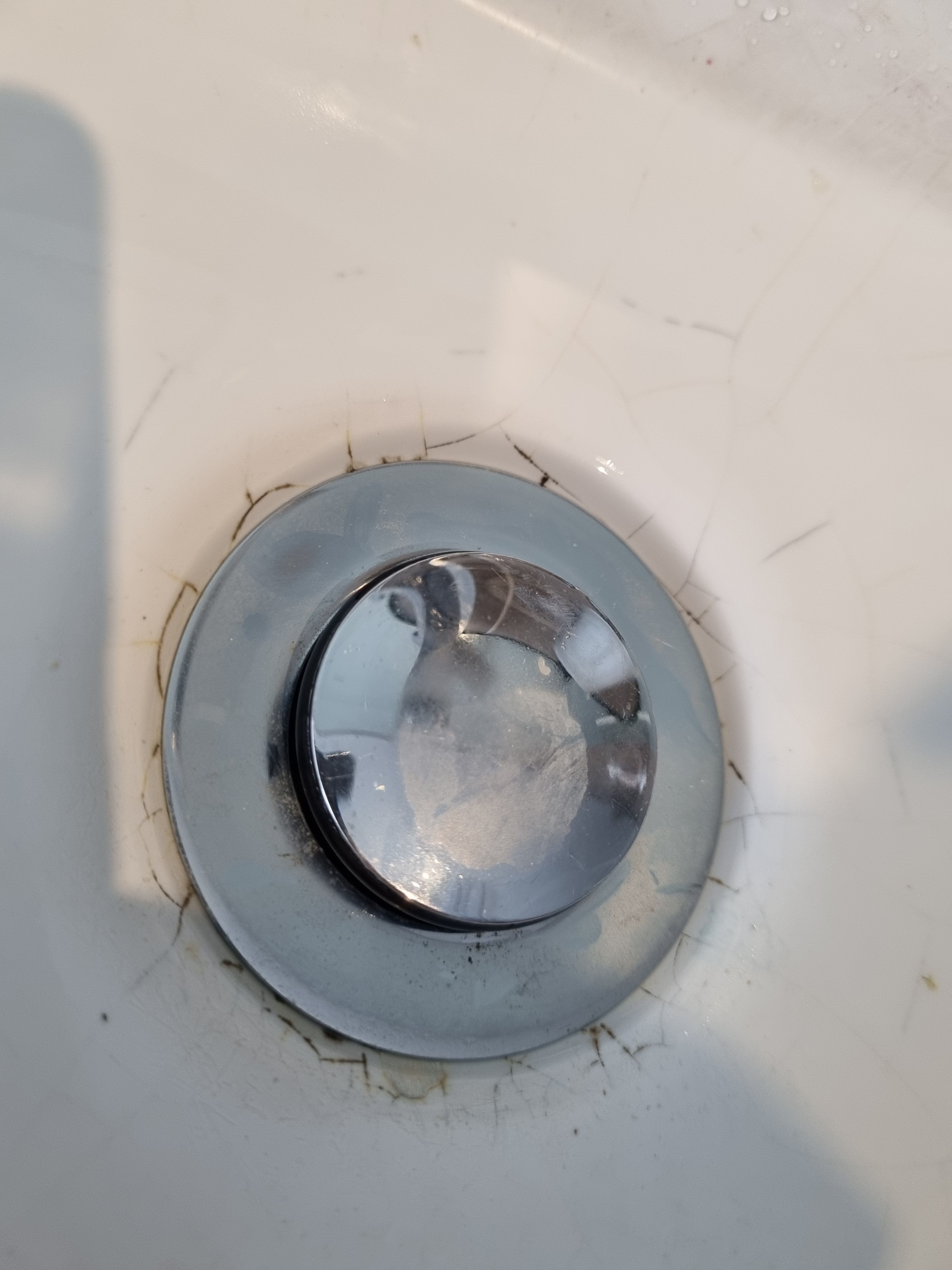 Solved How to fix hairline cracks in the vanity... Bunnings