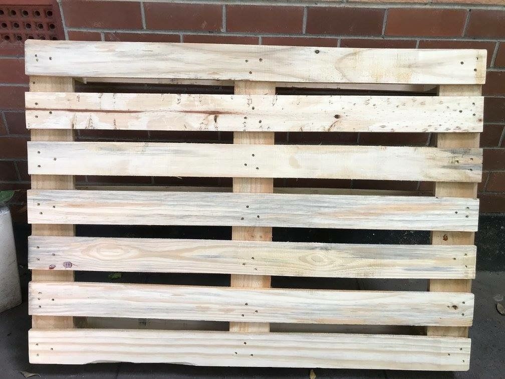 Study your pallet, this one has seven slats.