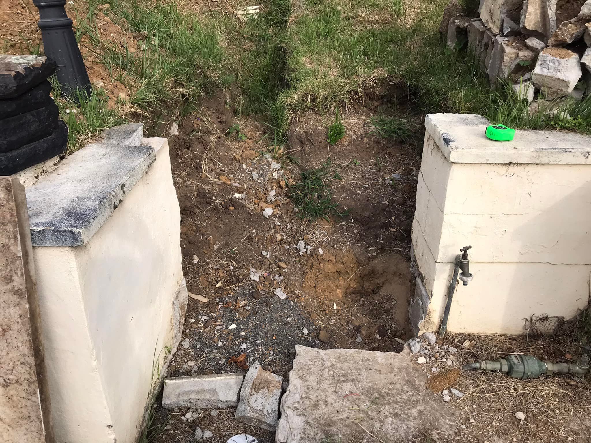 Small gabion retaining wall Bunnings community