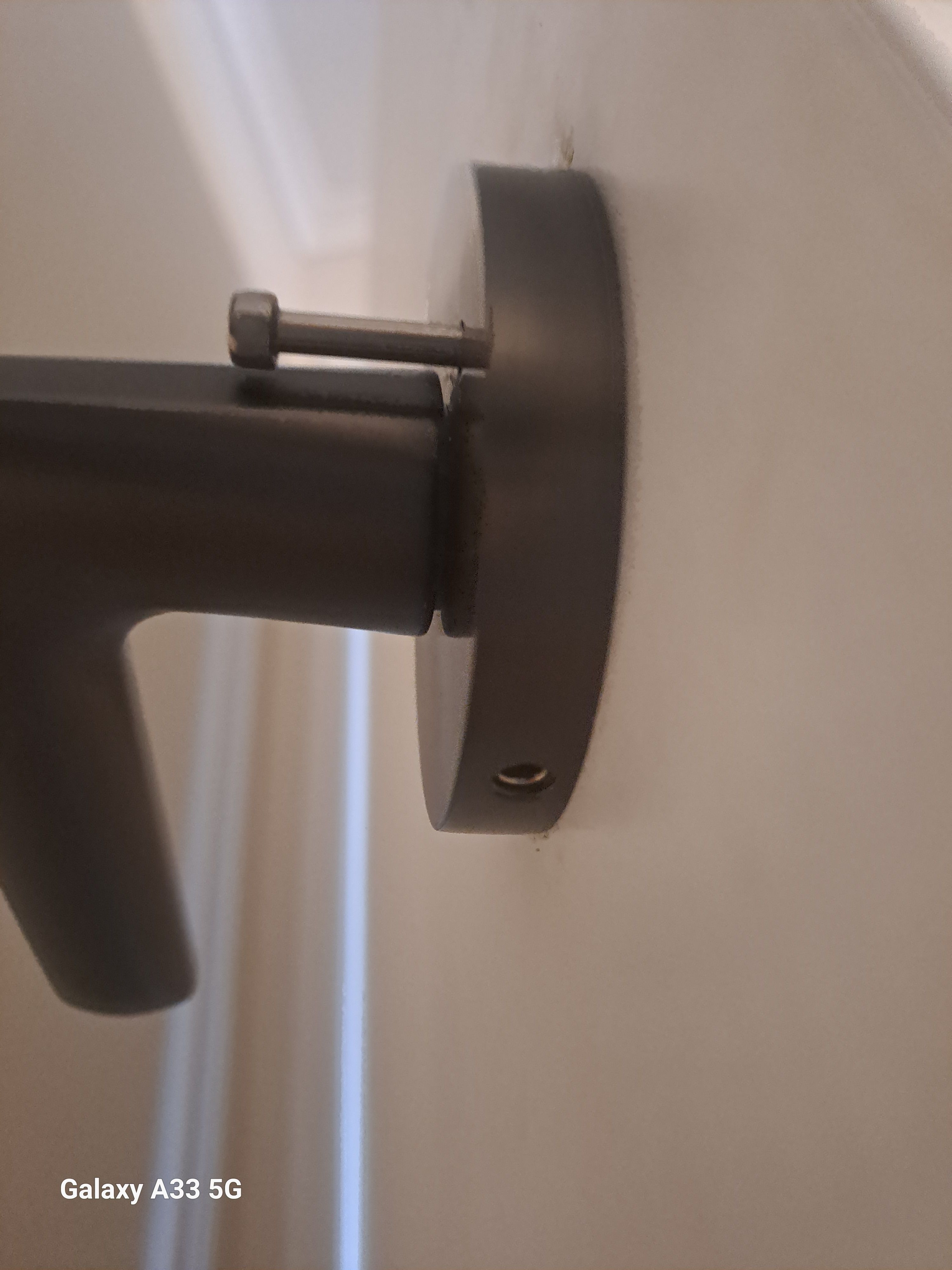 How to tighten a wobbly door handle? Bunnings community
