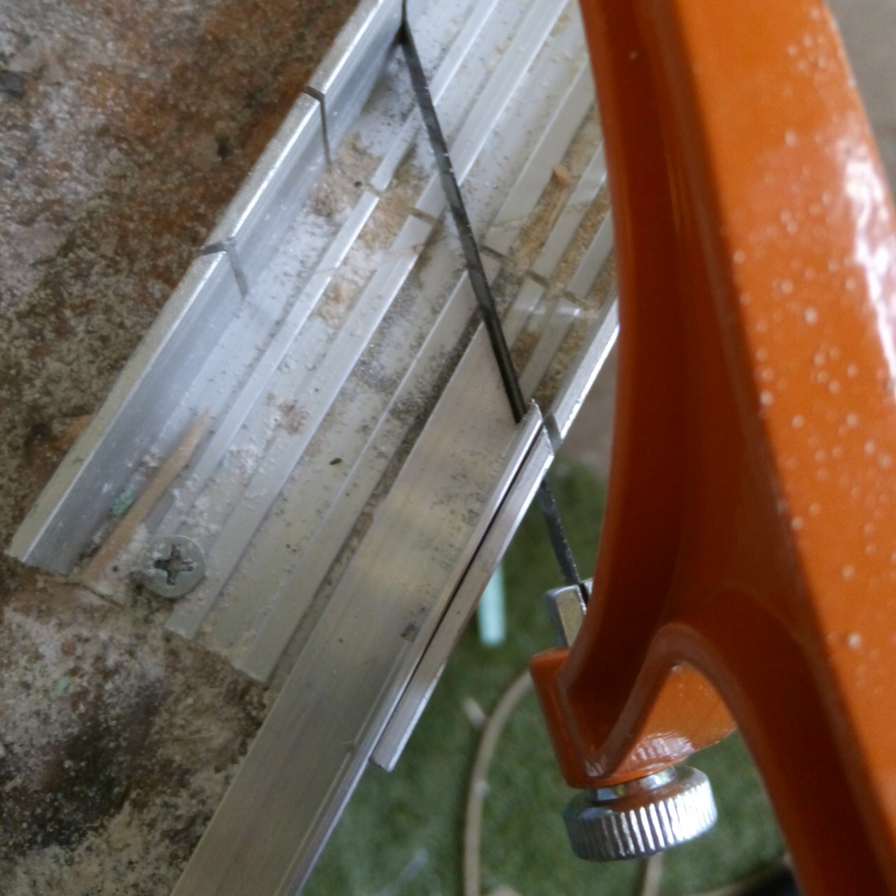 2.1 Cutting aluminium to length.png