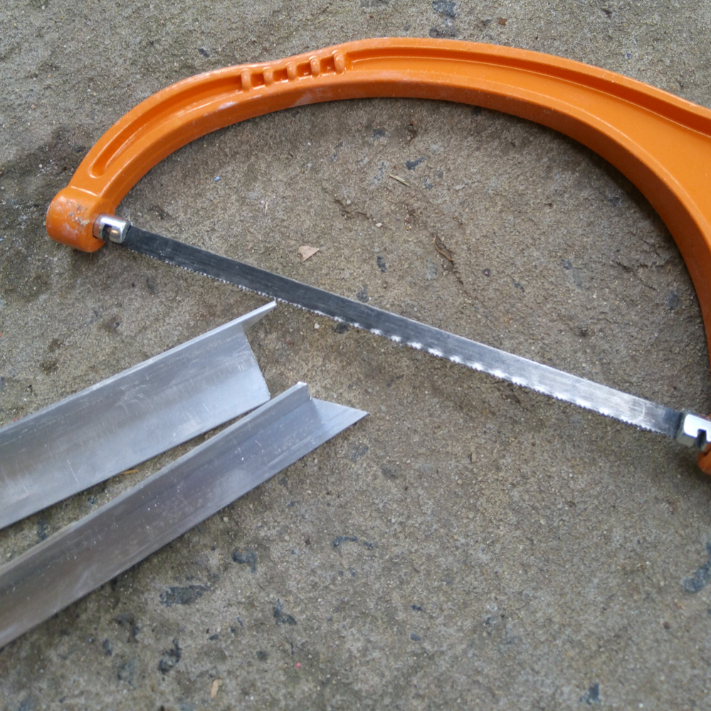 2.2 Aluminium cut with 45-degree angles.png