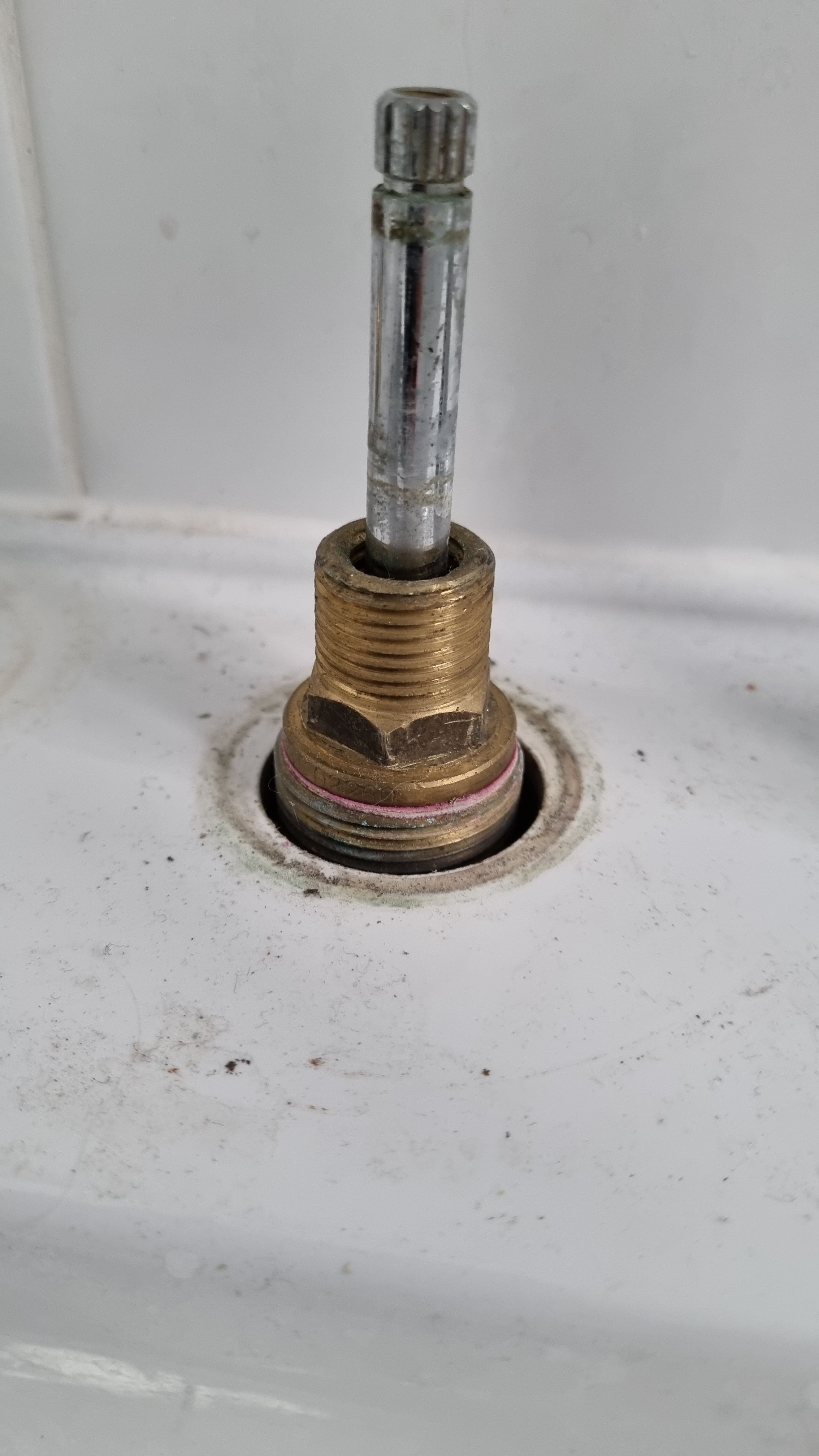How to remove basin top taps to replace Bunnings community