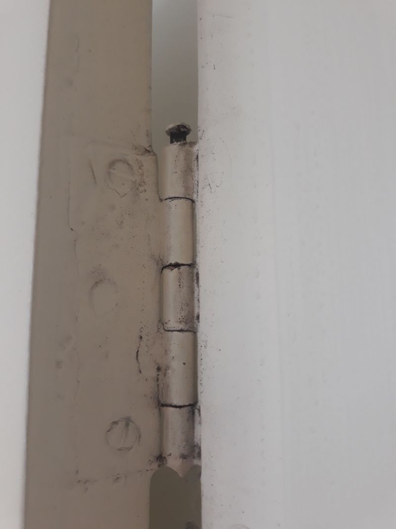 How to paint rusty metal door frames? Bunnings community