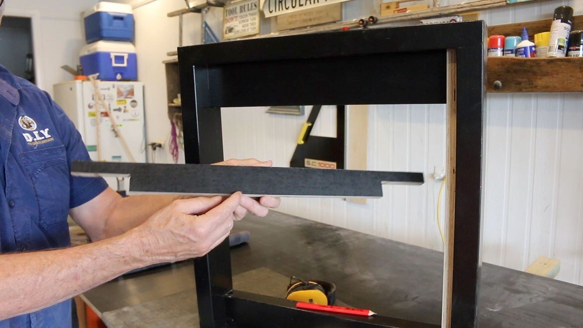 Folding Workbench 10.jpg