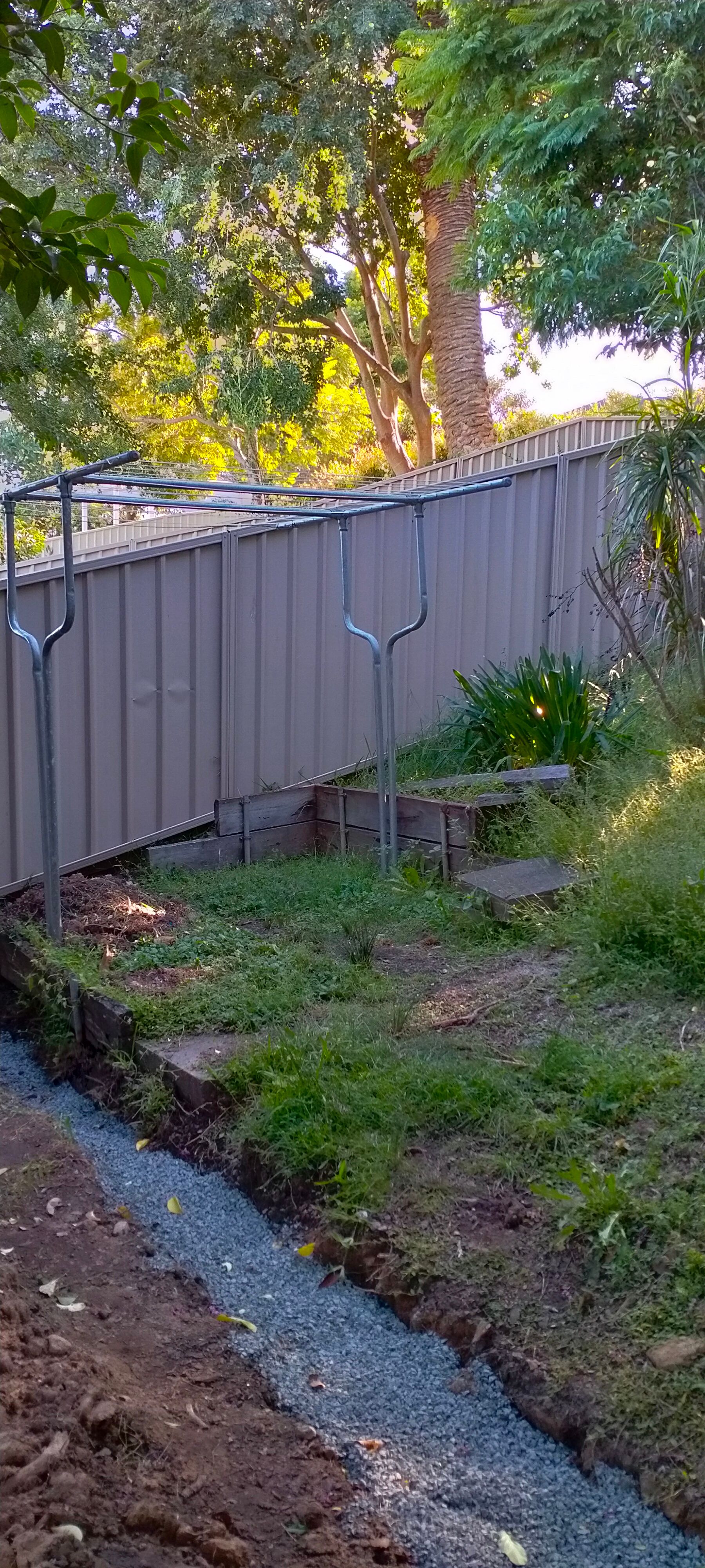 How to build a base for retaining wall? Bunnings community